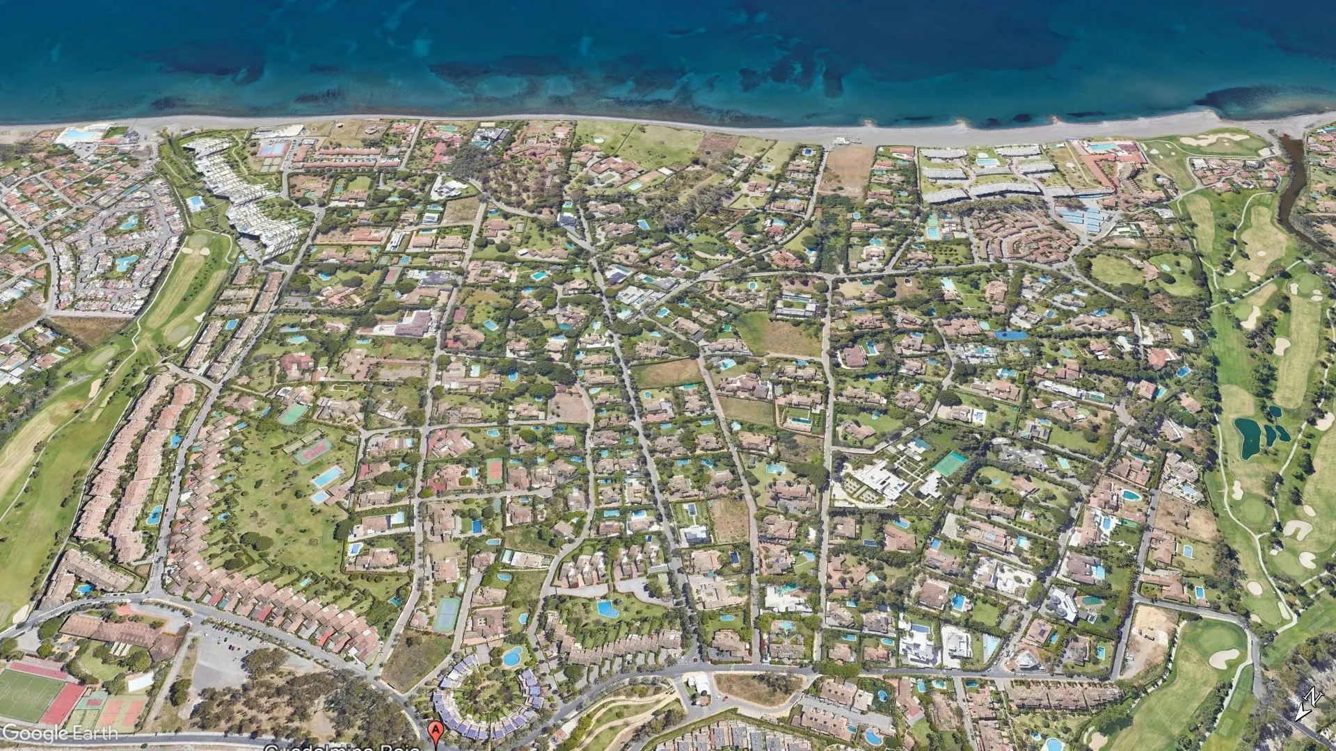 Villa with 6 bedrooms for sale in Guadalmina Baja