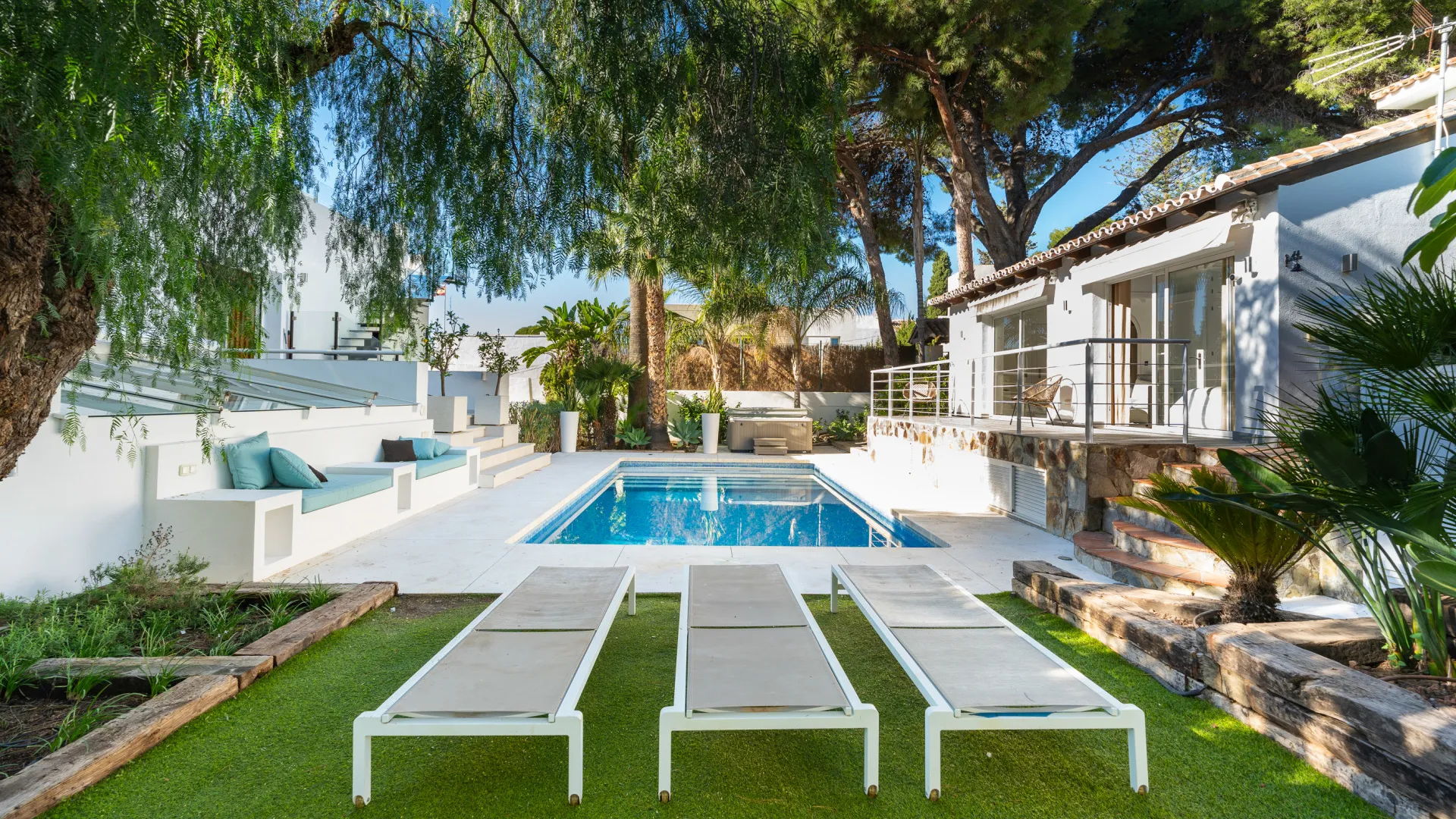 Villa en venta de 6 dormitorios en La Campana