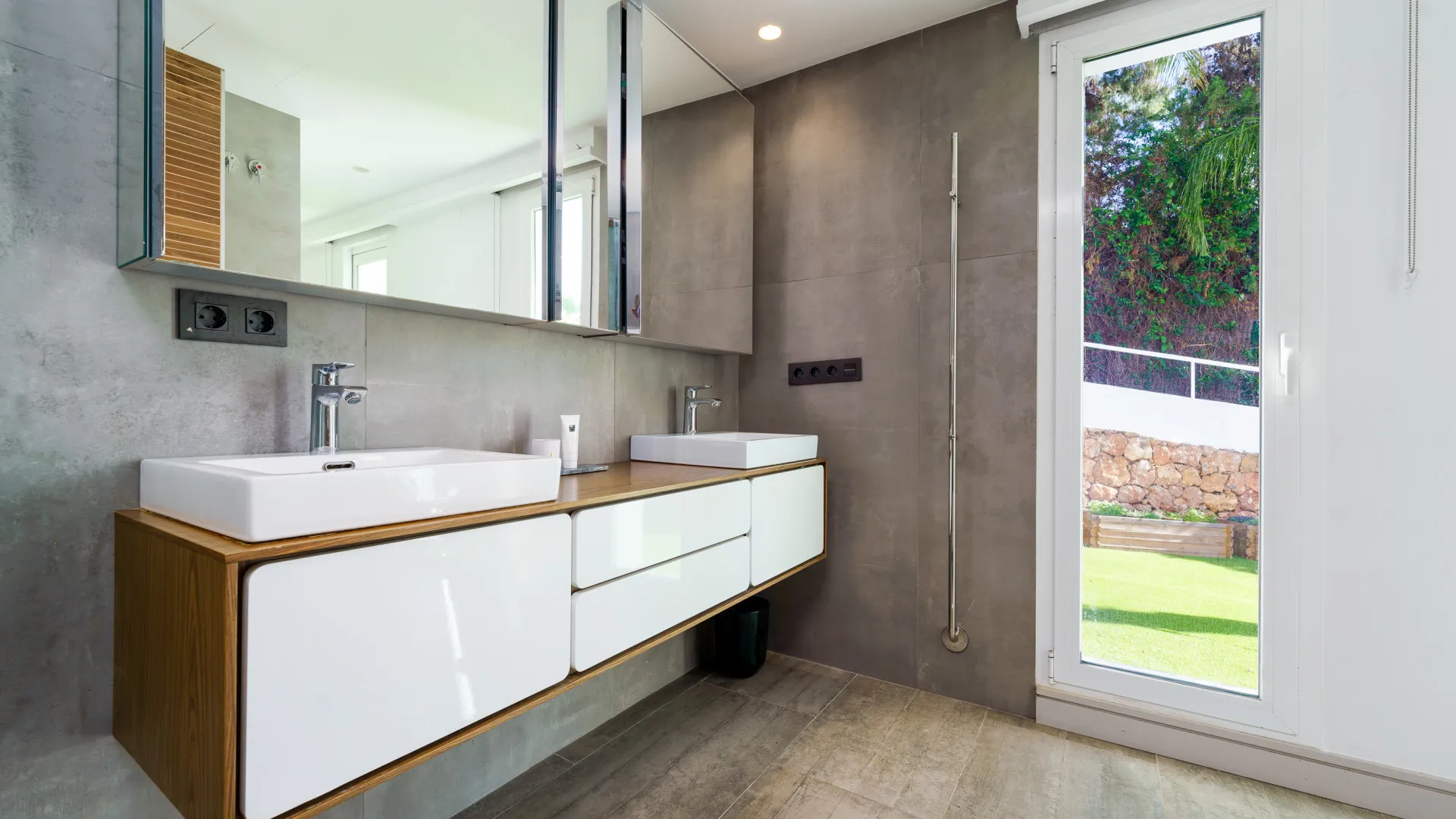 Villa en venta de 6 dormitorios en La Campana