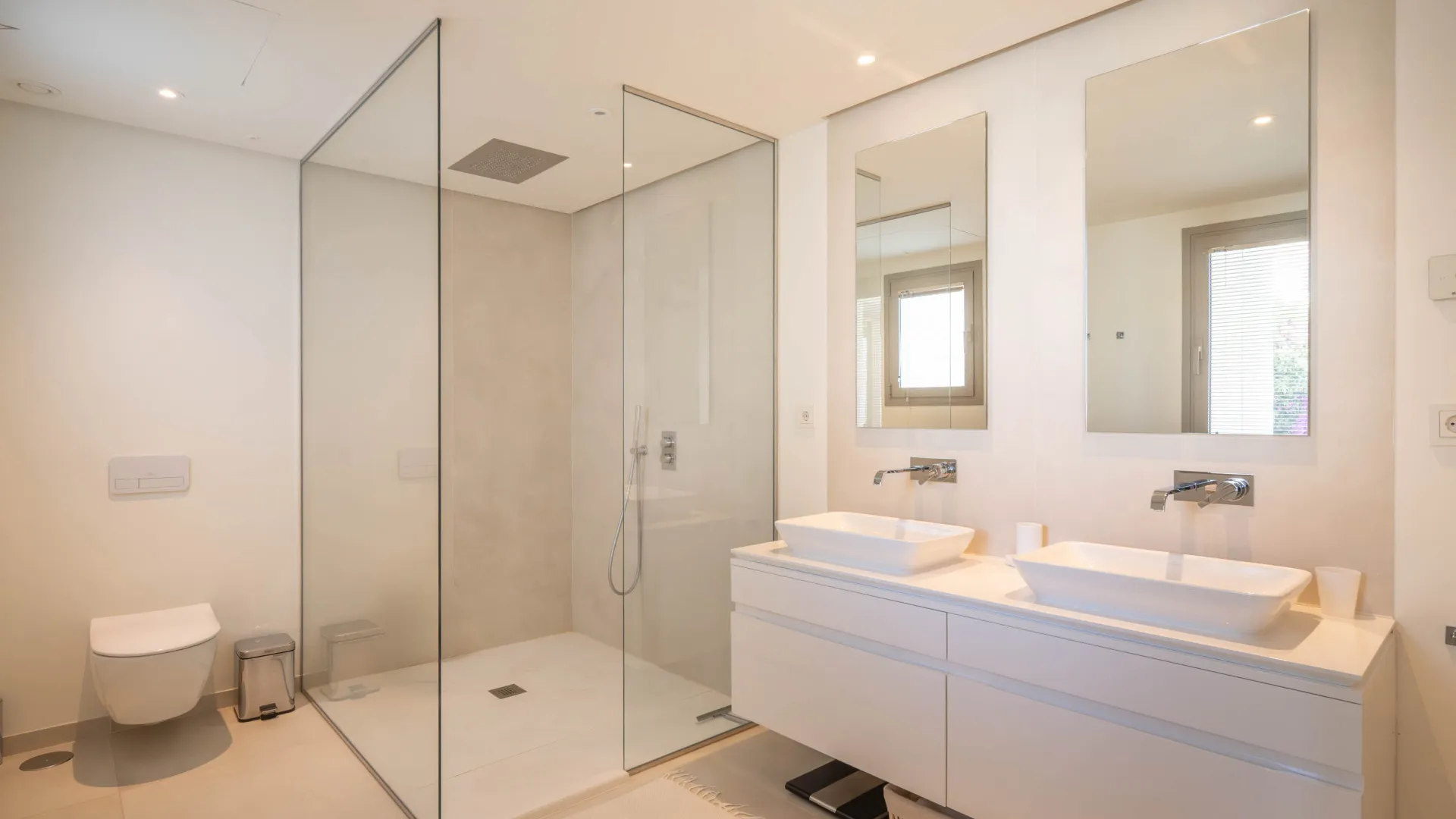 Apartamento planta baja con 3 dormitorios en venta en 9 Lions Residences
