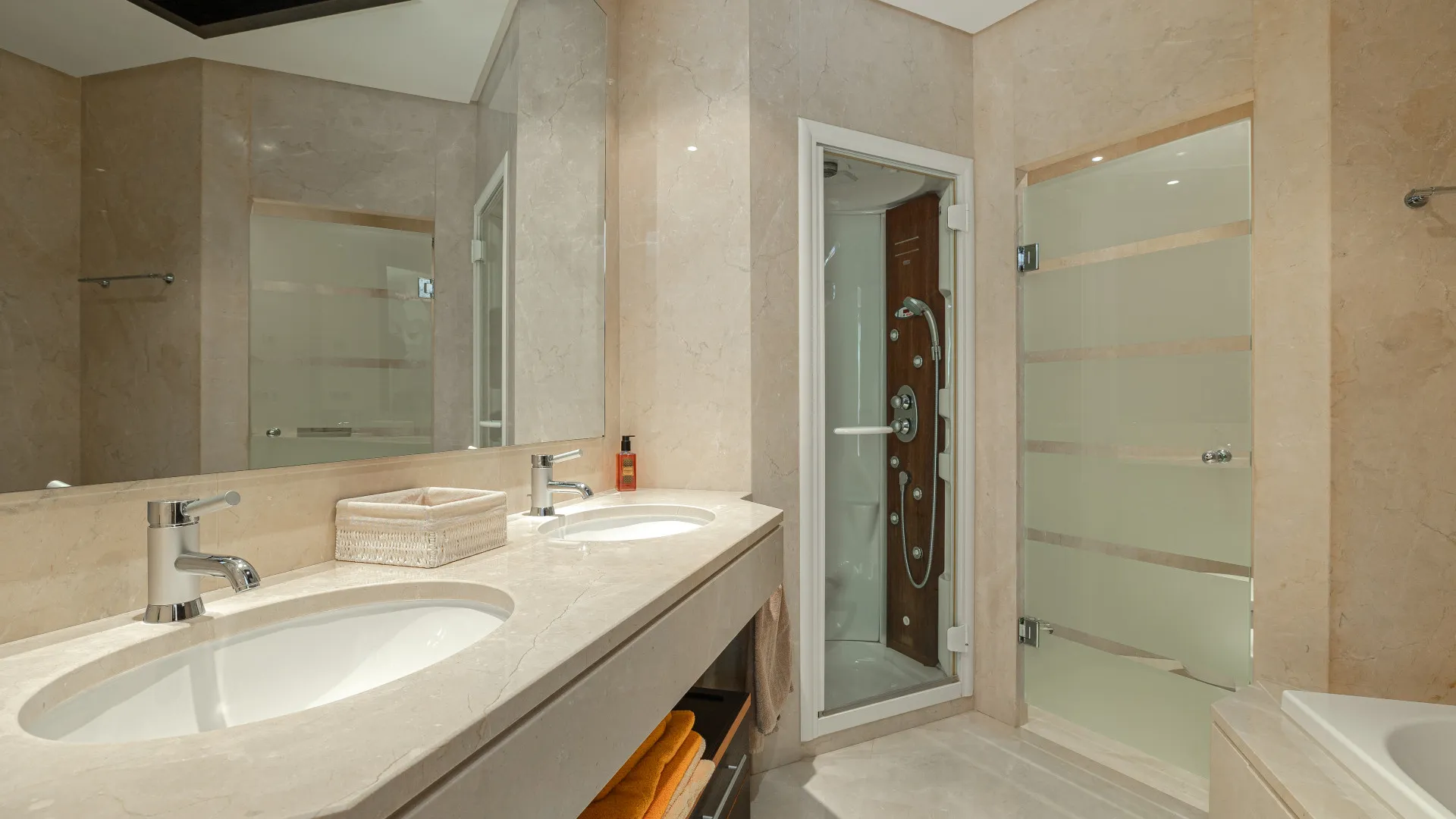 2 bedrooms ground floor apartment for sale in Malibu