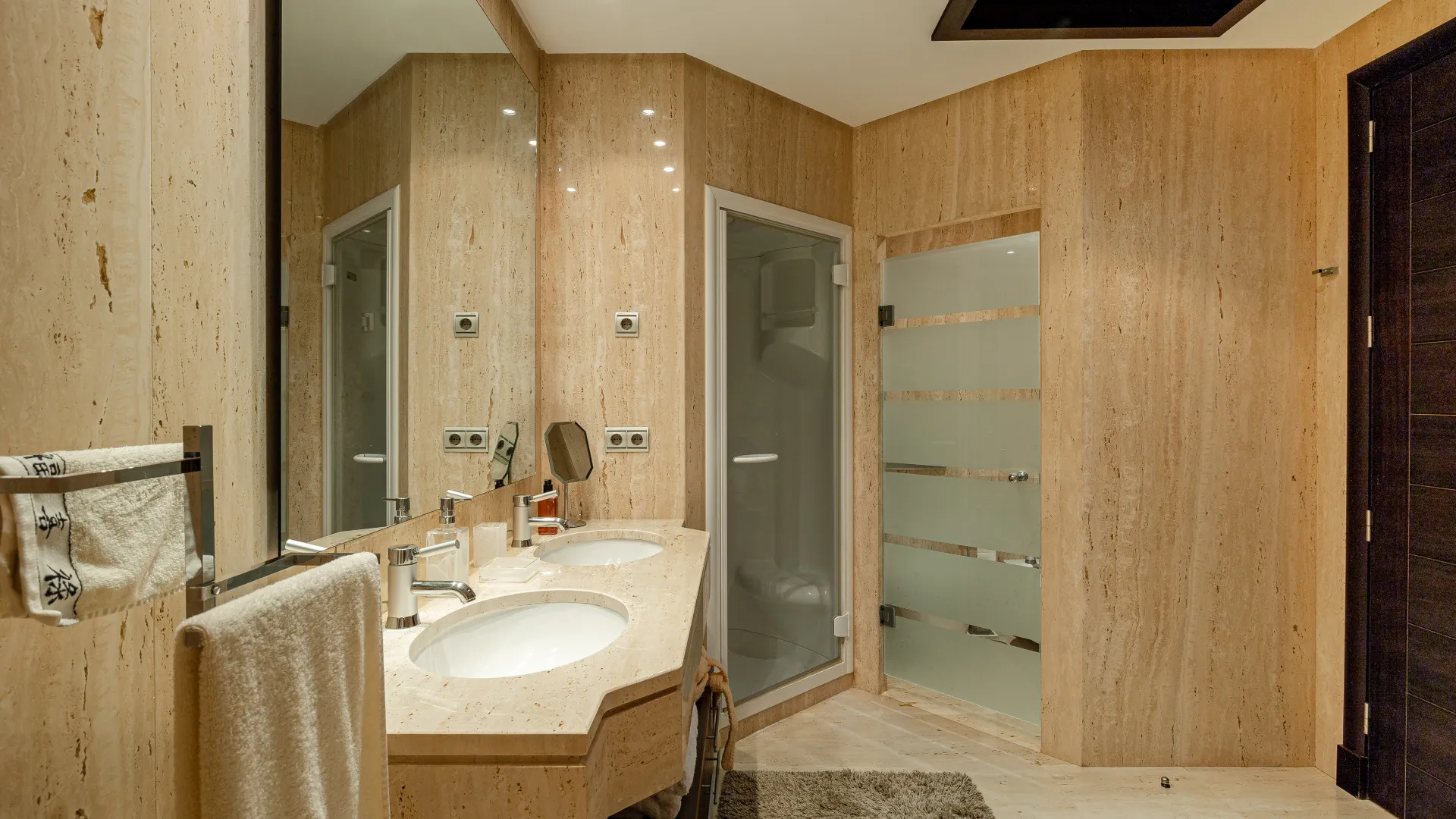 2 bedrooms ground floor apartment for sale in Malibu