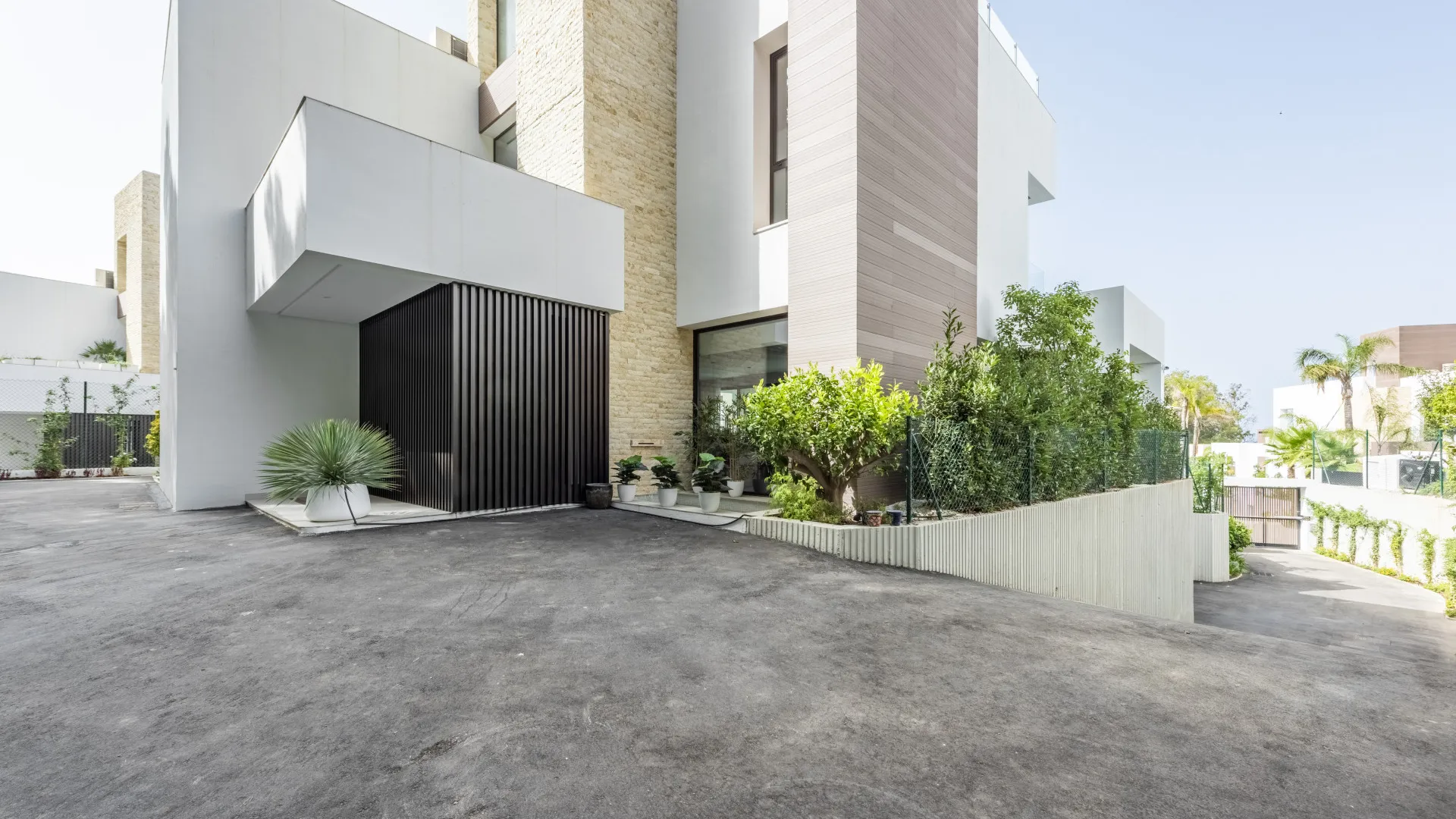 For sale Marbella Golden Mile 4 bedrooms villa