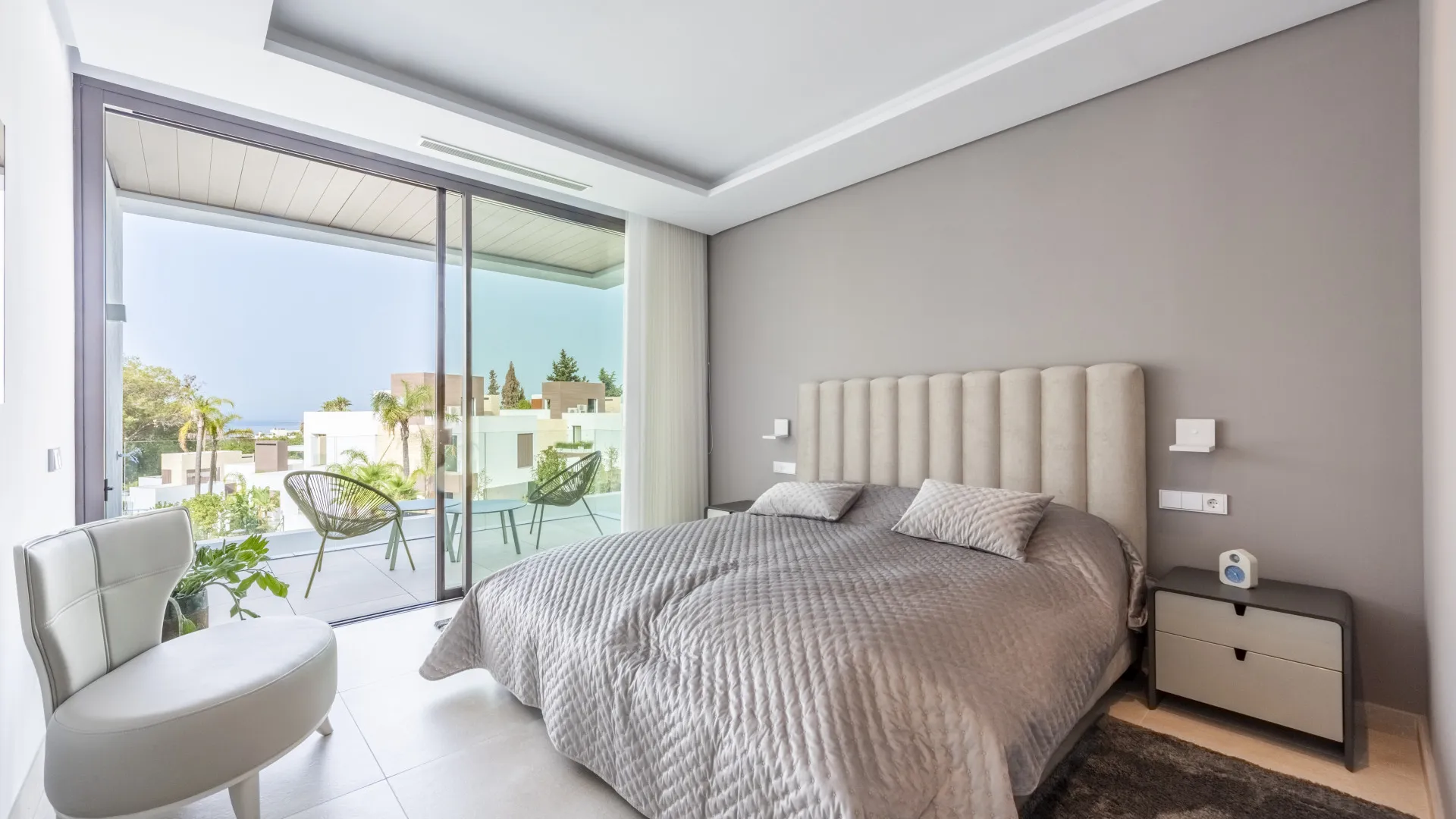 For sale Marbella Golden Mile 4 bedrooms villa