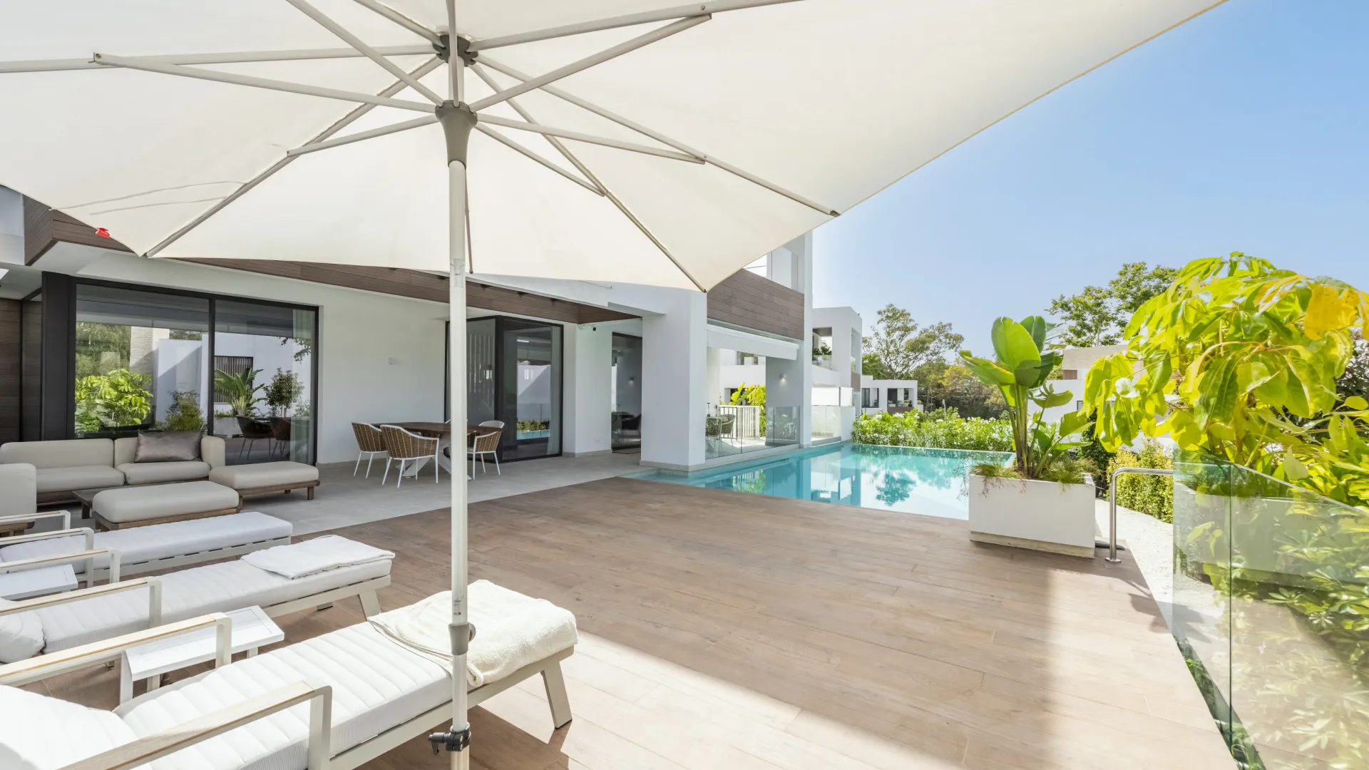 For sale Marbella Golden Mile 4 bedrooms villa