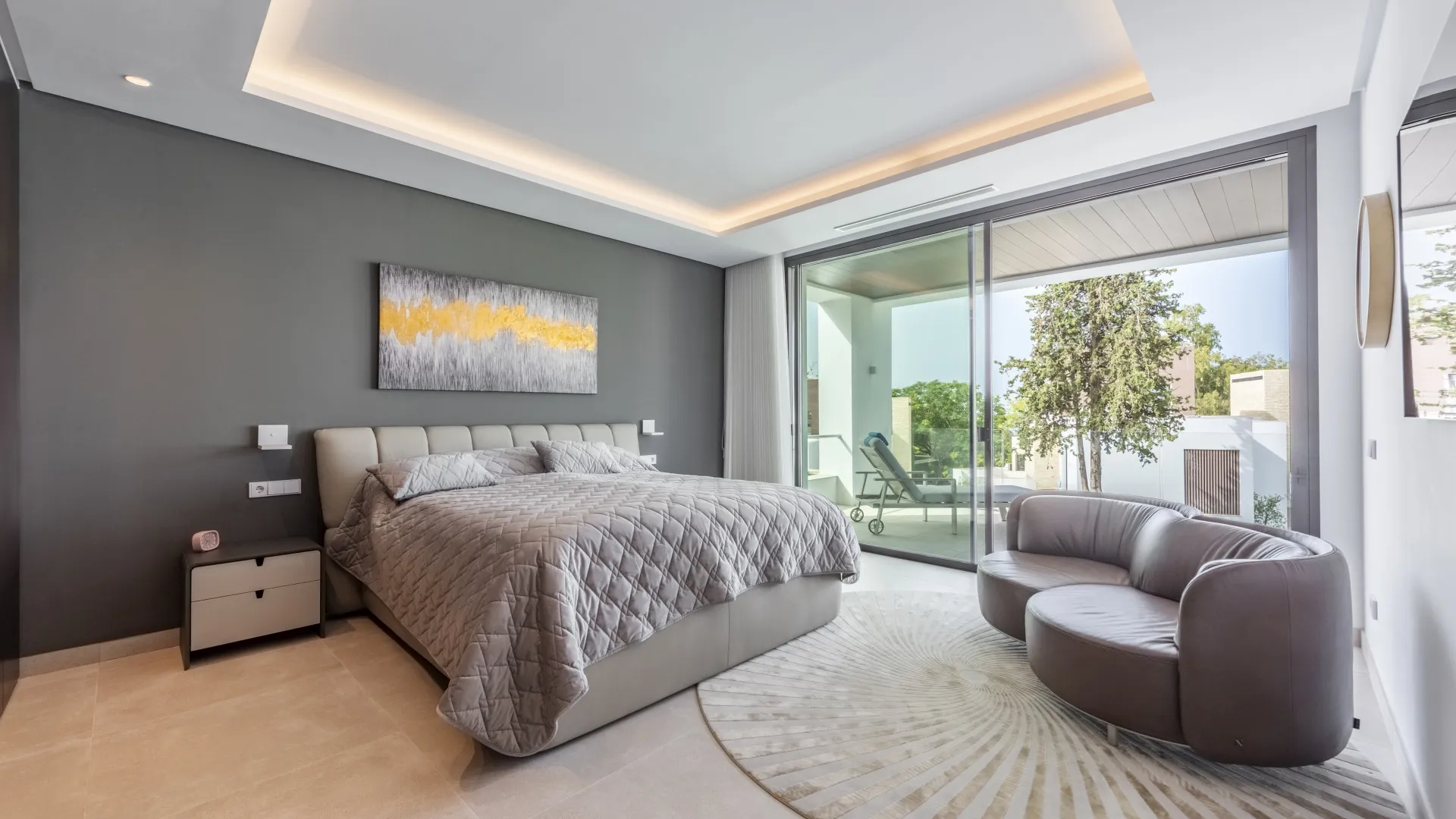 For sale Marbella Golden Mile 4 bedrooms villa