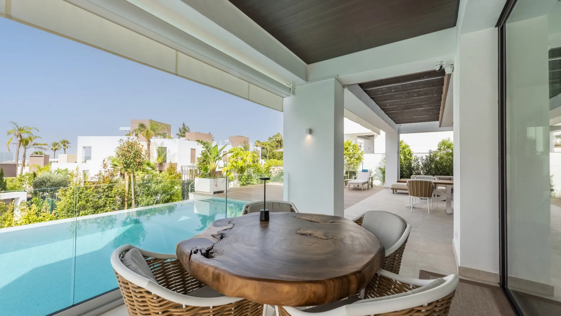 For sale Marbella Golden Mile 4 bedrooms villa
