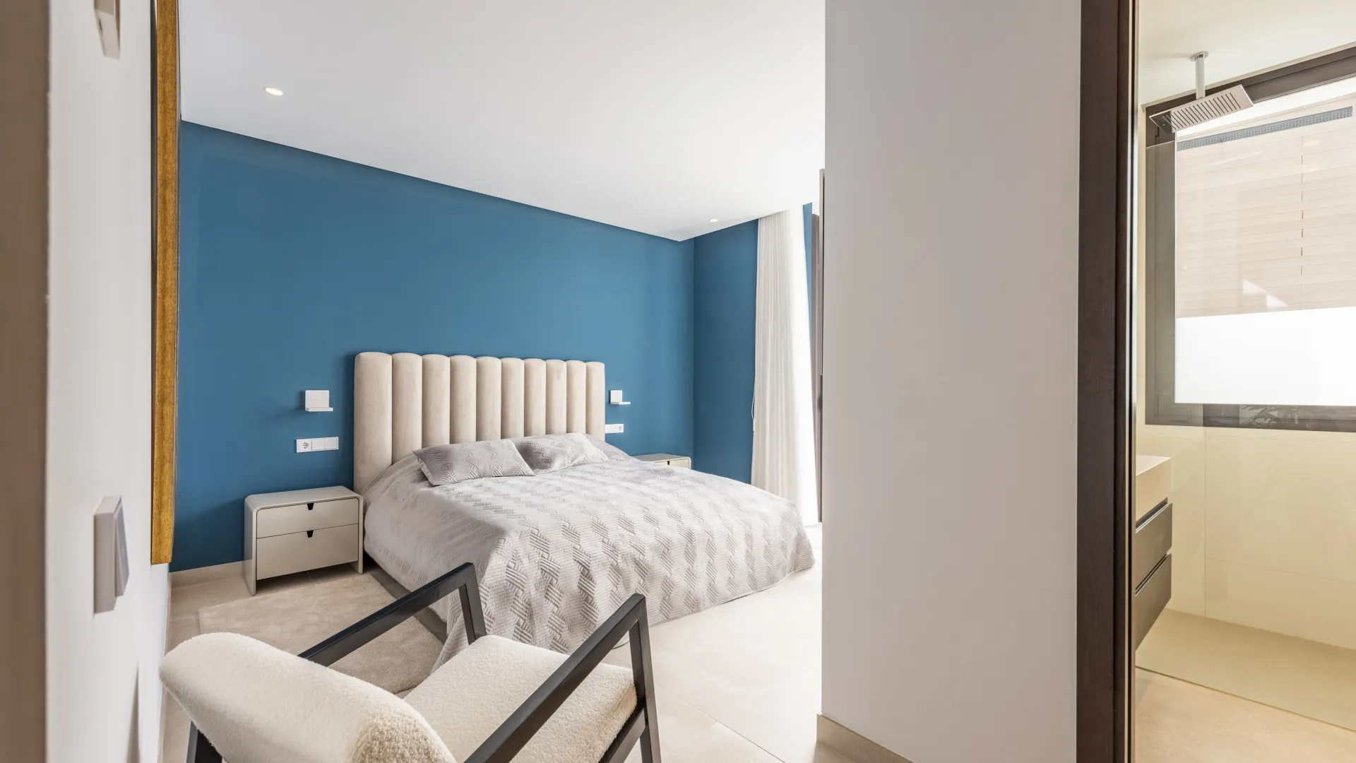 For sale Marbella Golden Mile 4 bedrooms villa