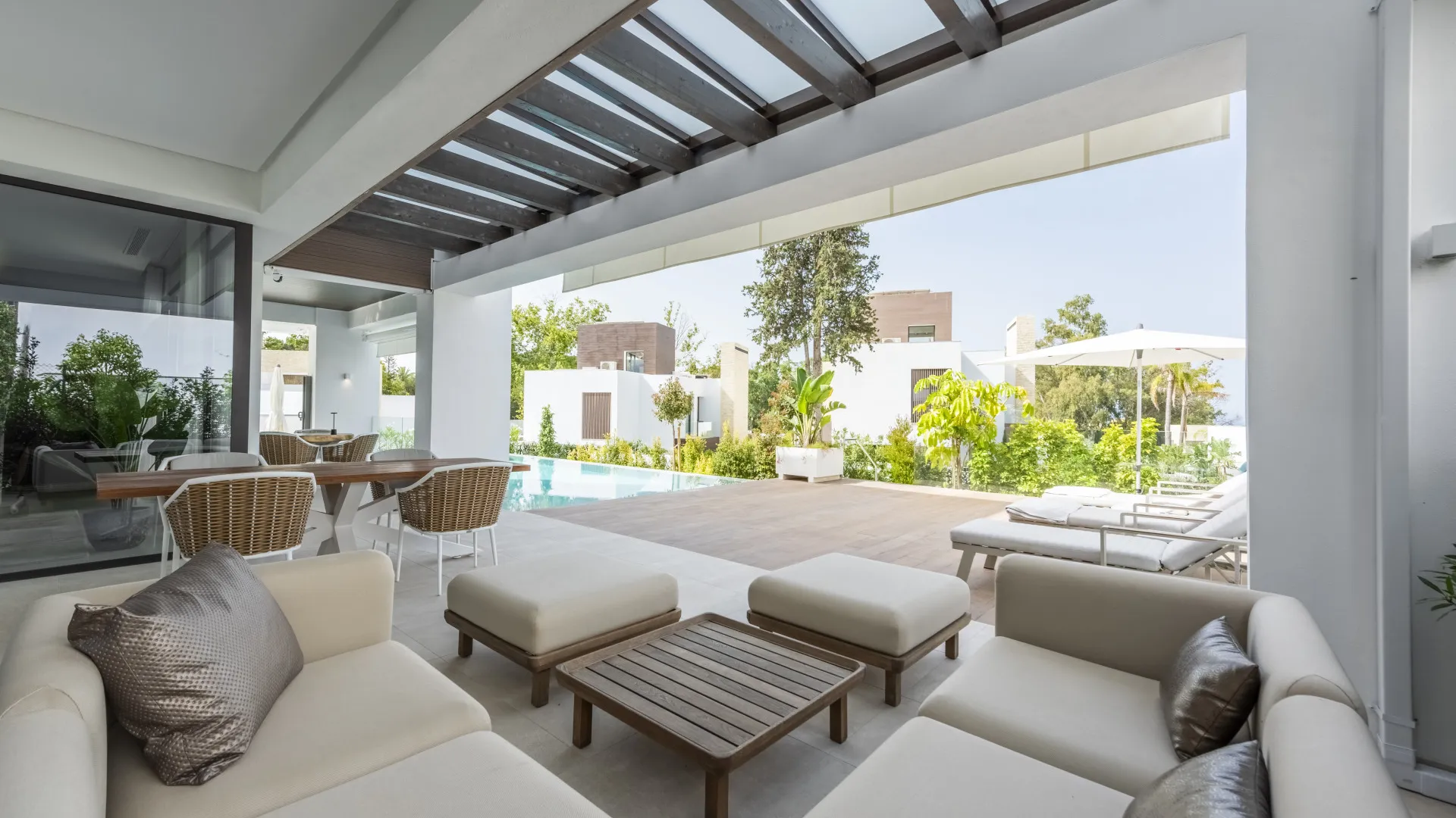 For sale Marbella Golden Mile 4 bedrooms villa