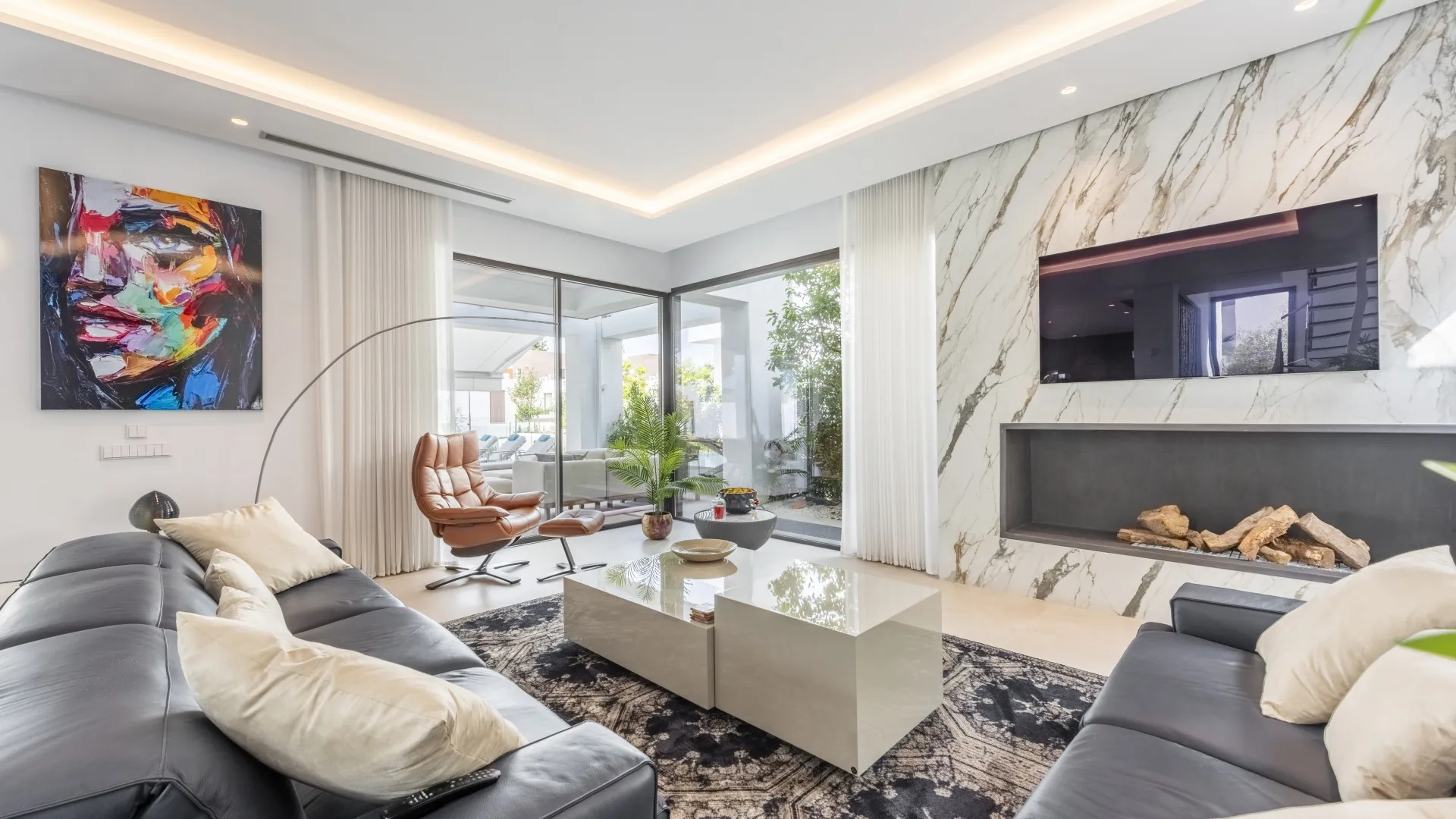 For sale Marbella Golden Mile 4 bedrooms villa