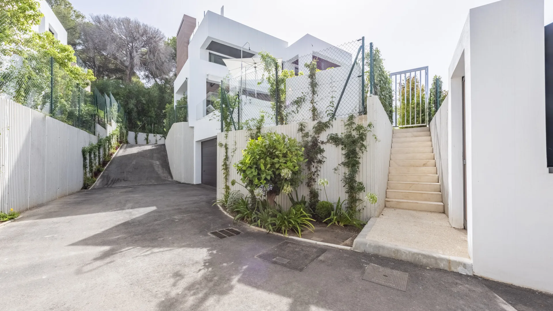 For sale Marbella Golden Mile 4 bedrooms villa
