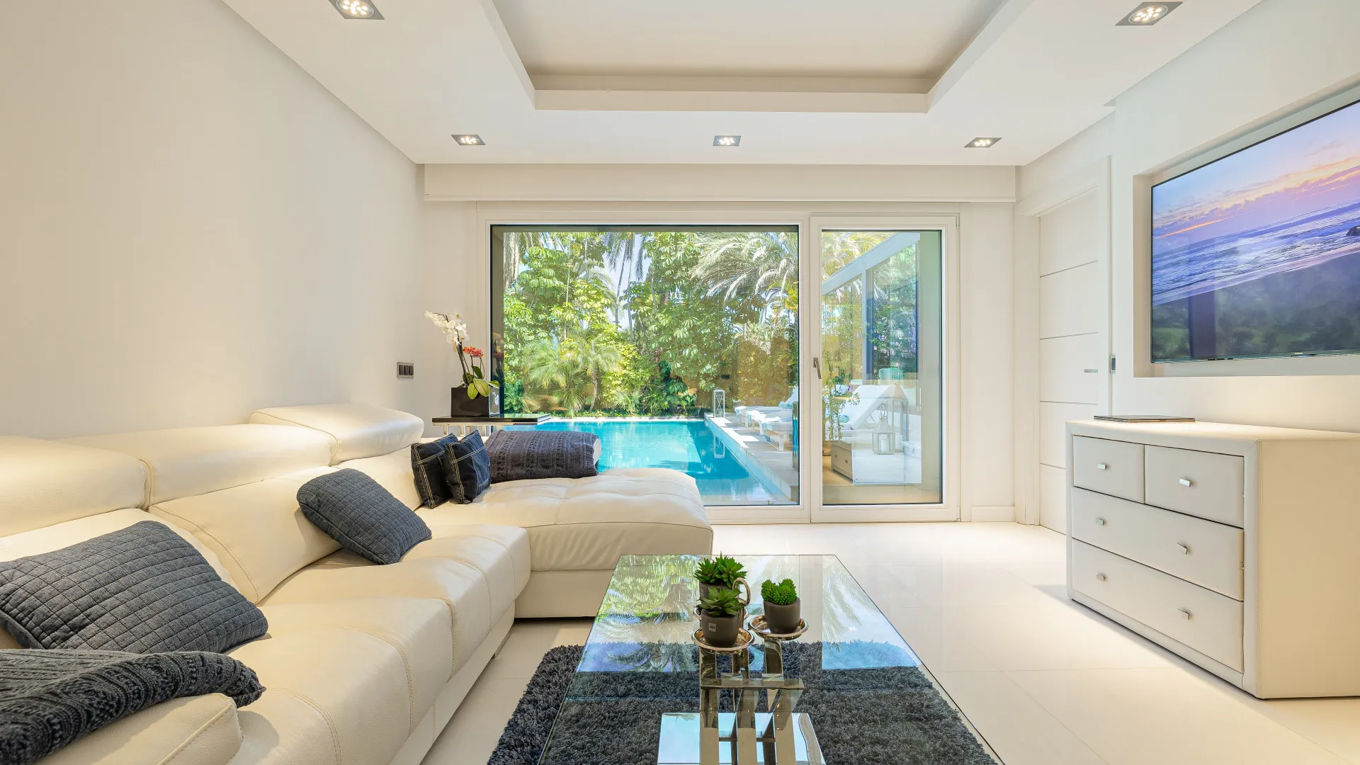 Villa con 7 dormitorios a la venta en Las Brisas