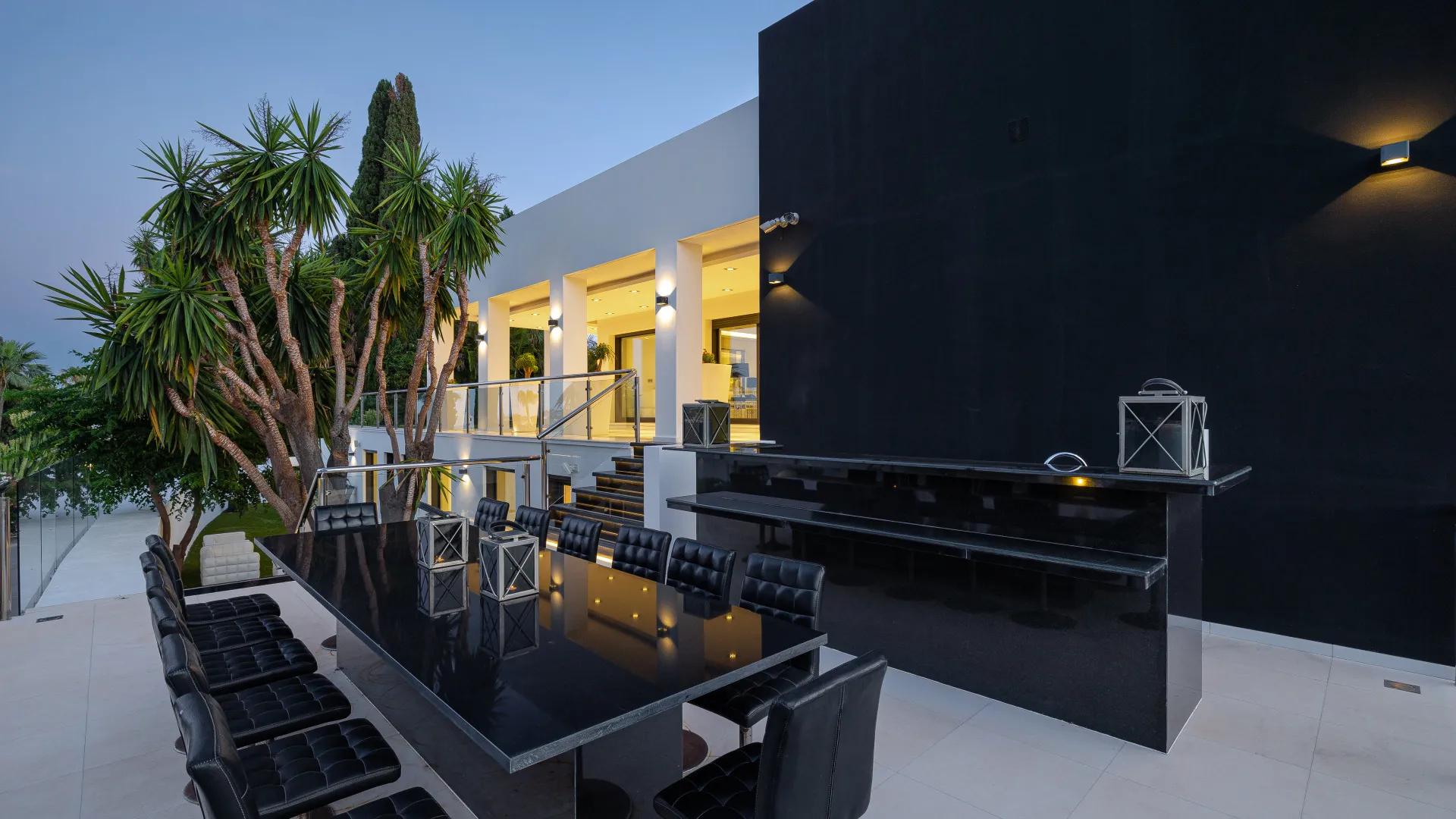Villa con 7 dormitorios a la venta en Las Brisas