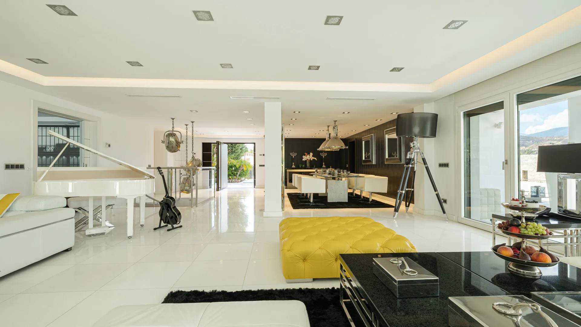Villa con 7 dormitorios a la venta en Las Brisas