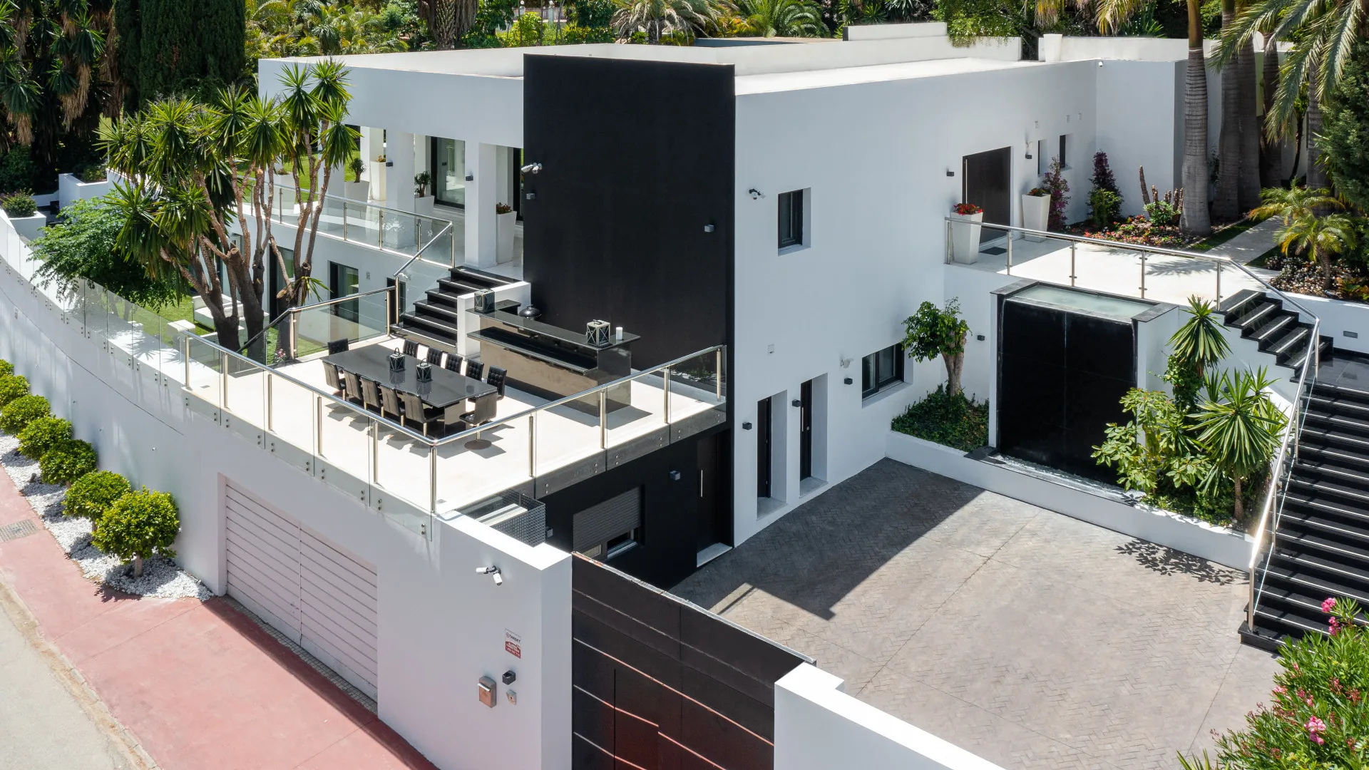 Villa con 7 dormitorios a la venta en Las Brisas