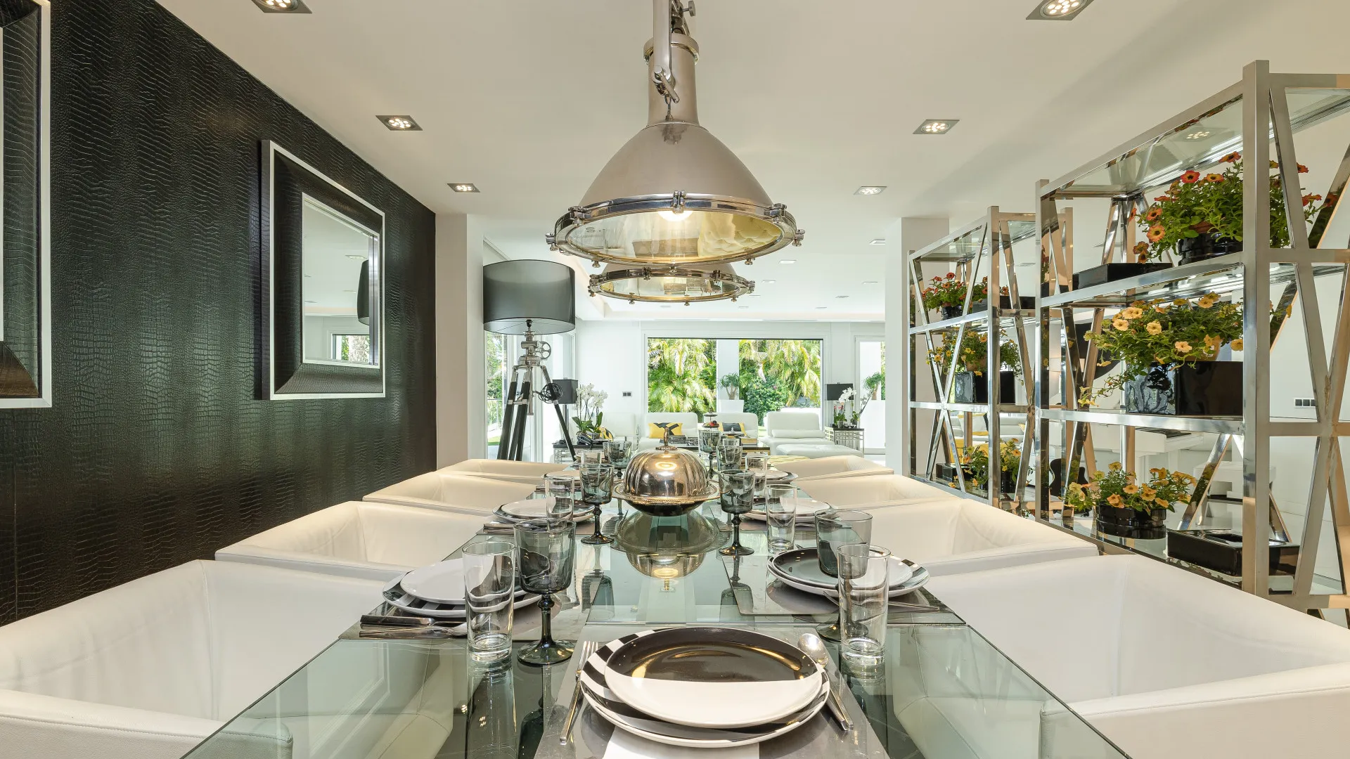 Villa con 7 dormitorios a la venta en Las Brisas