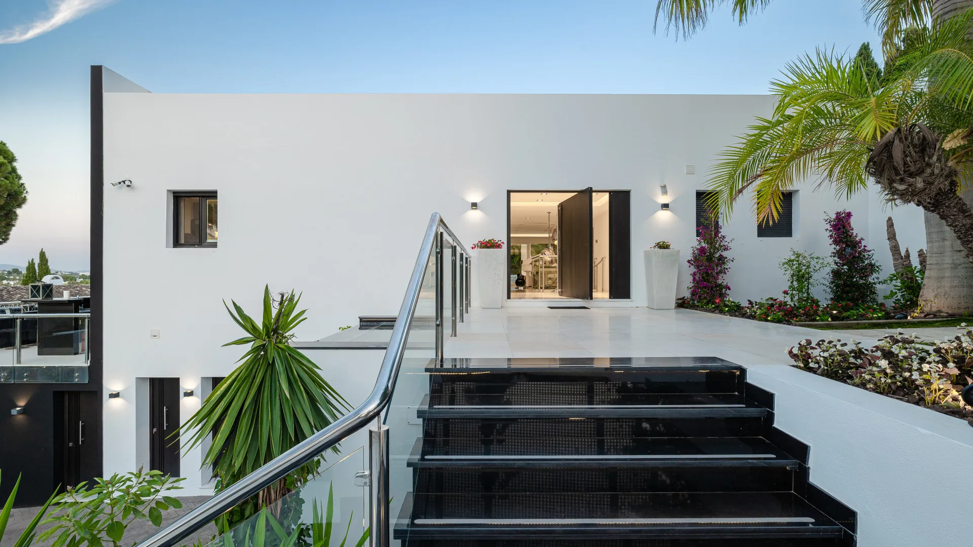 Villa con 7 dormitorios a la venta en Las Brisas
