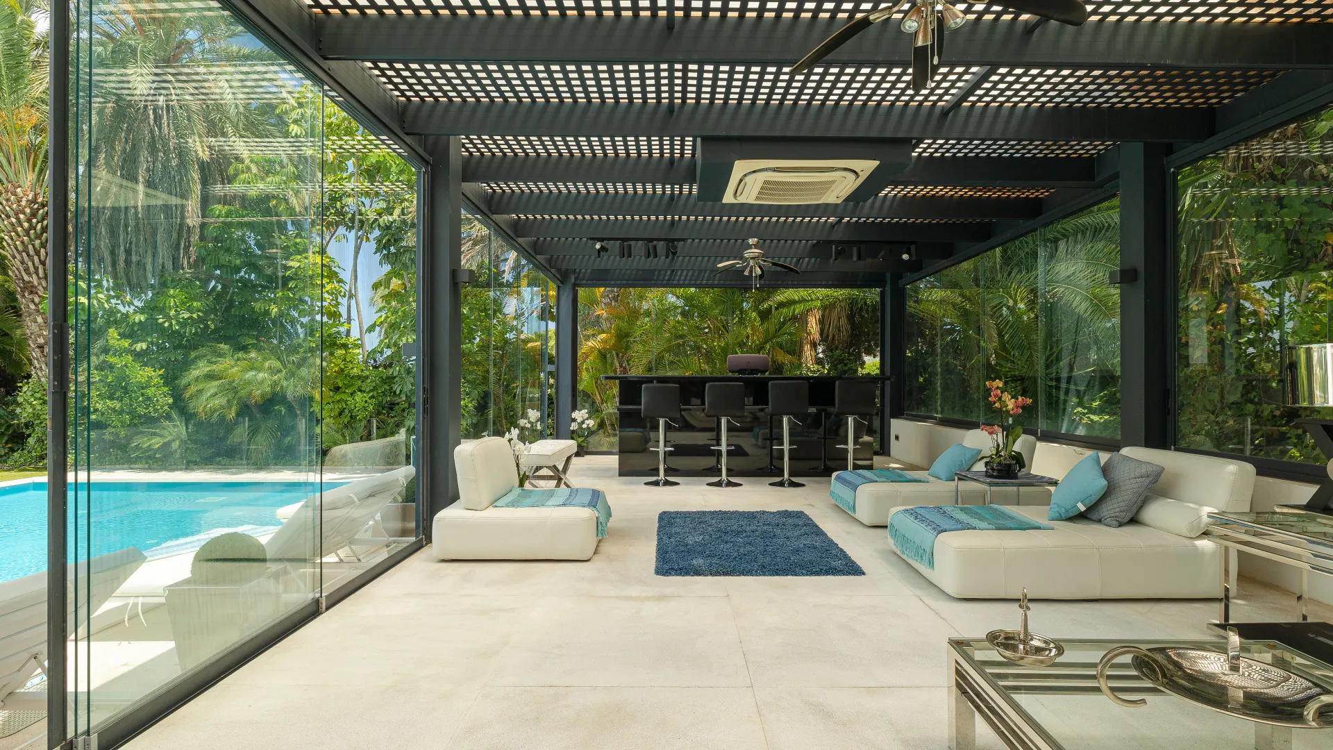 Villa con 7 dormitorios a la venta en Las Brisas
