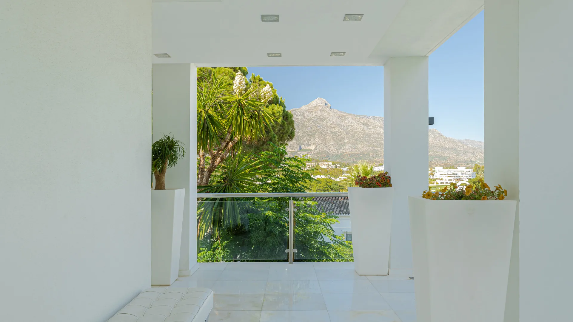 Villa con 7 dormitorios a la venta en Las Brisas