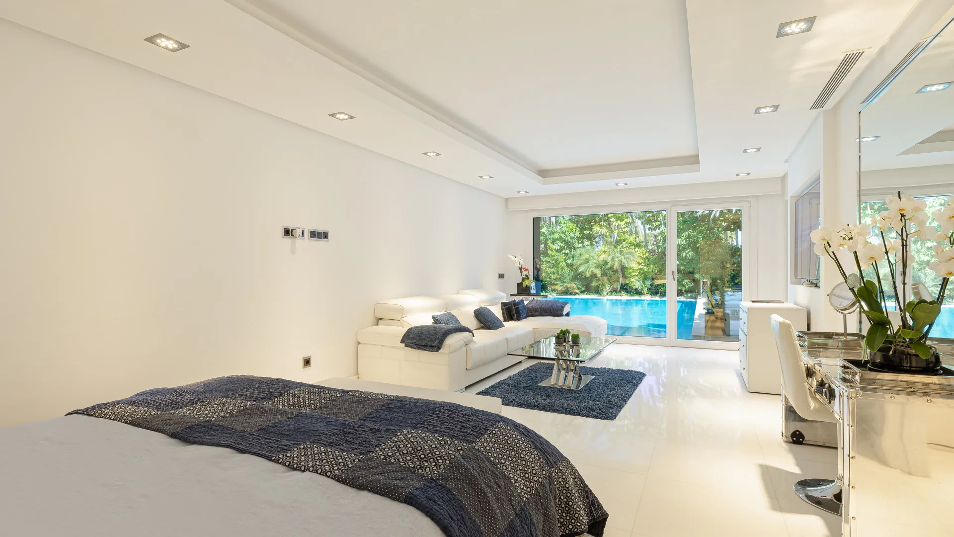 Villa con 7 dormitorios a la venta en Las Brisas