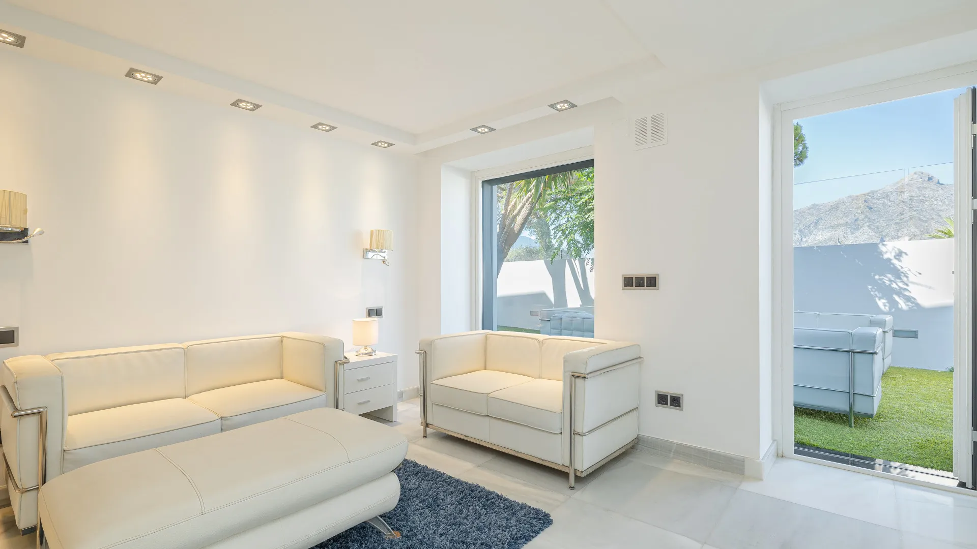 Villa con 7 dormitorios a la venta en Las Brisas