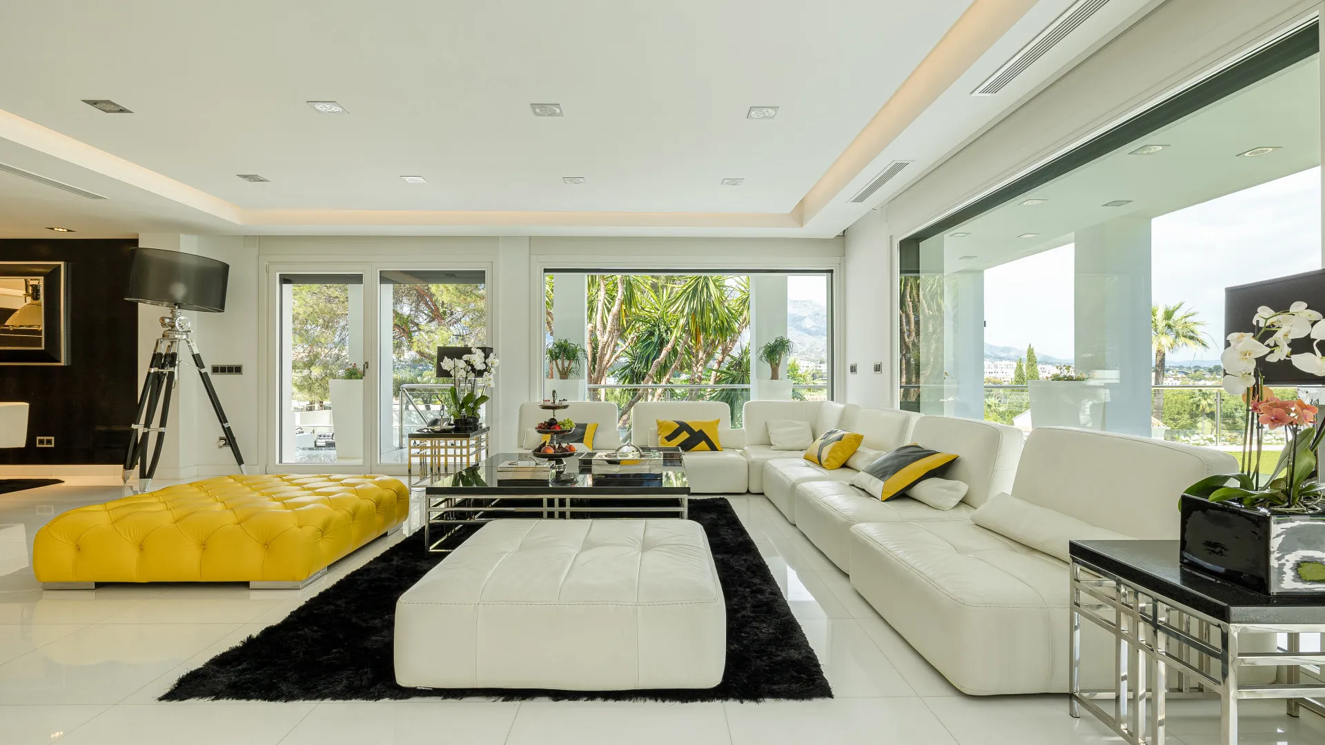 Villa con 7 dormitorios a la venta en Las Brisas