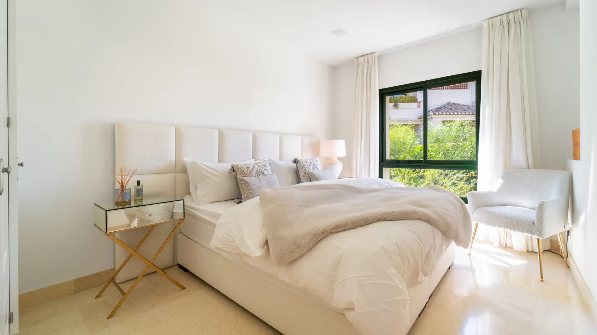 Comprar atico duplex en Los Capanes del Golf