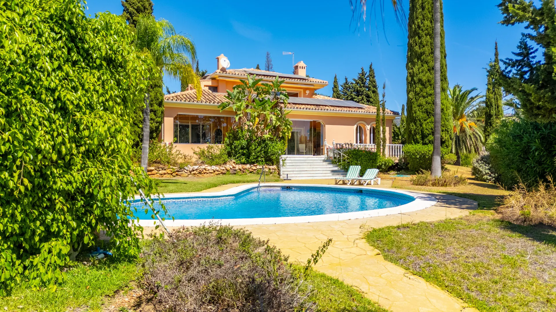 Cerrado de Elviria, villa con 4 dormitorios en venta