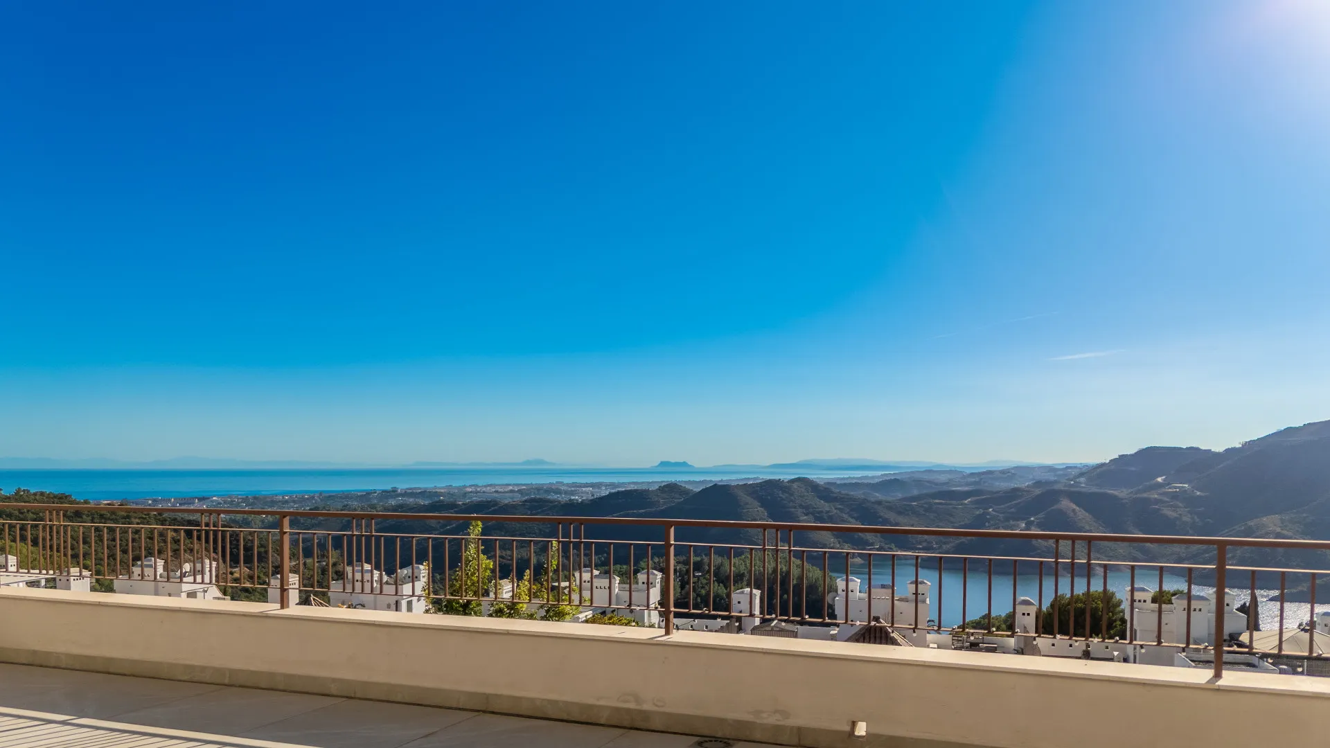 For sale apartment with 3 bedrooms in Almazara Hills