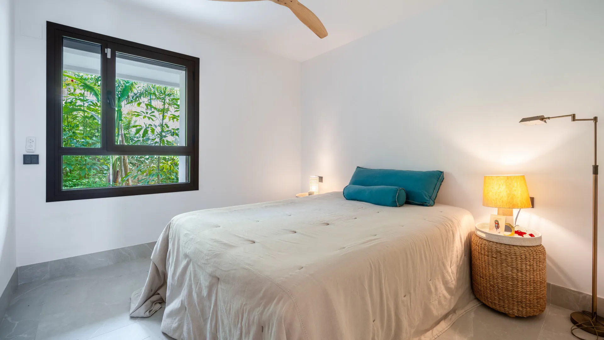 For sale apartment with 3 bedrooms in Almazara Hills