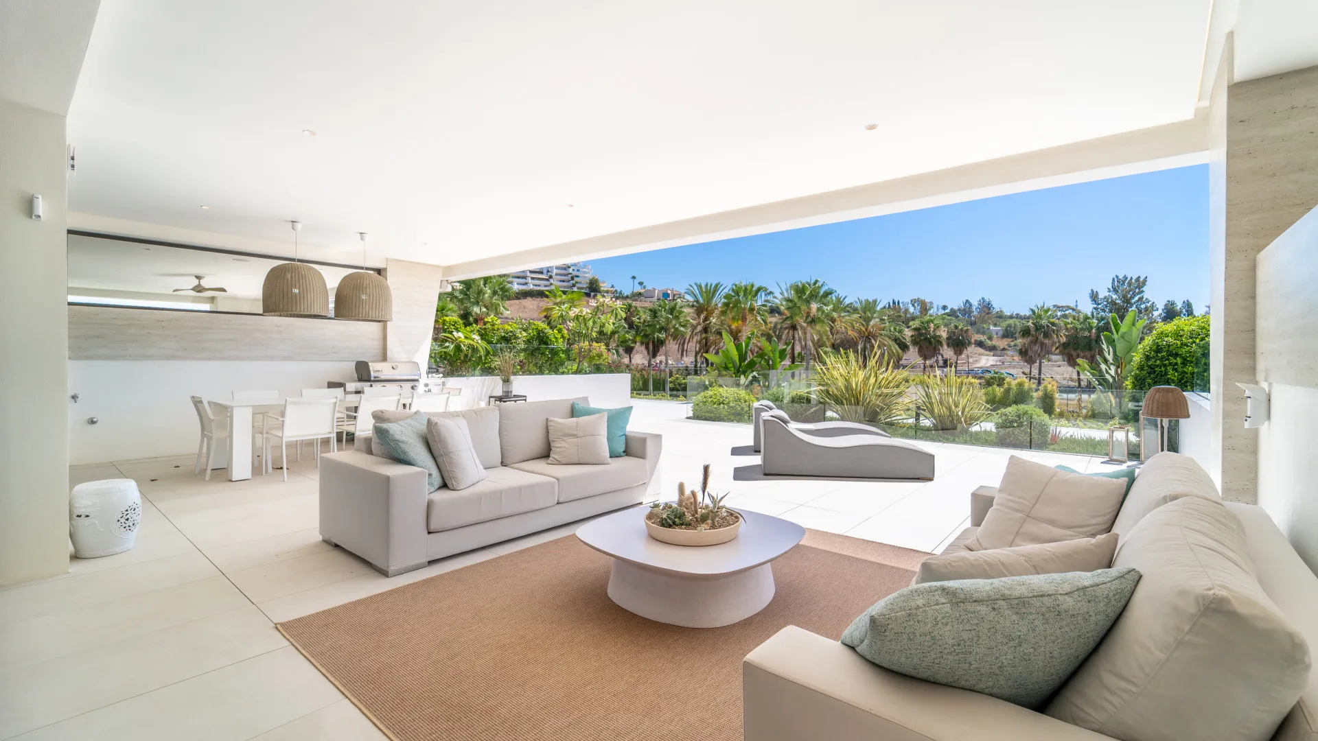 Duplex planta baja en venta de 4 dormitorios en Epic Marbella