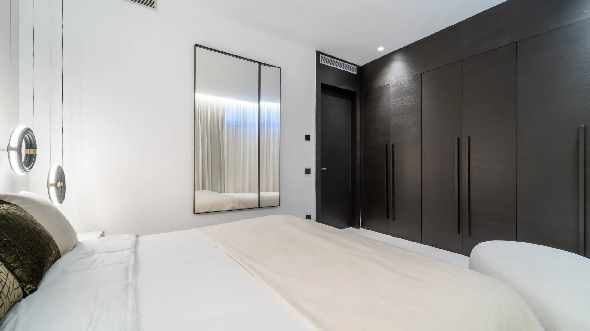 Duplex planta baja en venta de 4 dormitorios en Epic Marbella