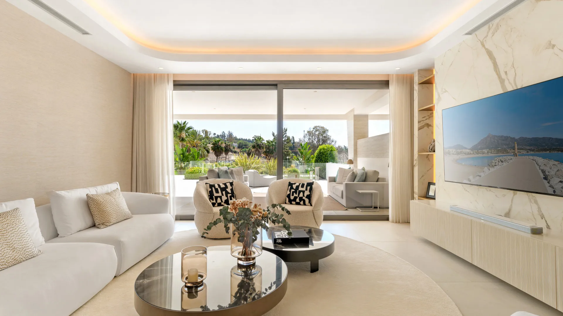 Duplex planta baja en venta de 4 dormitorios en Epic Marbella