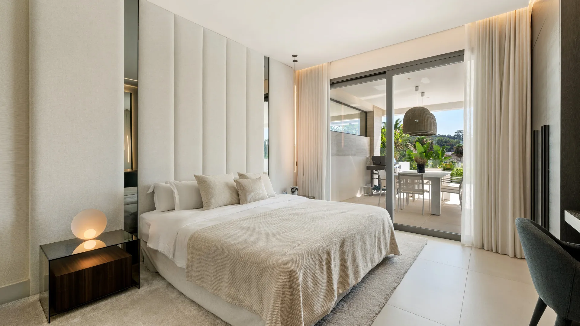 Duplex planta baja en venta de 4 dormitorios en Epic Marbella