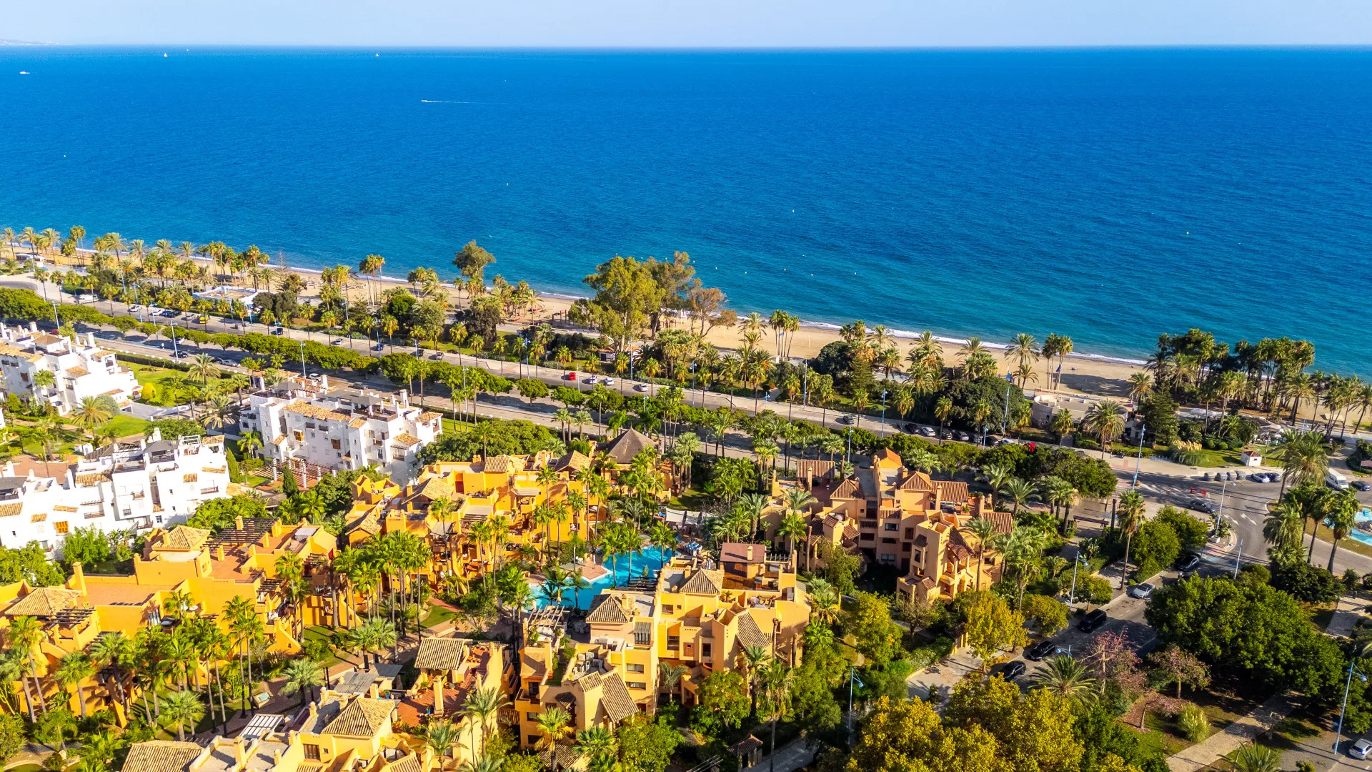 Se vende apartamento en Bahia Alcantara con 2 dormitorios