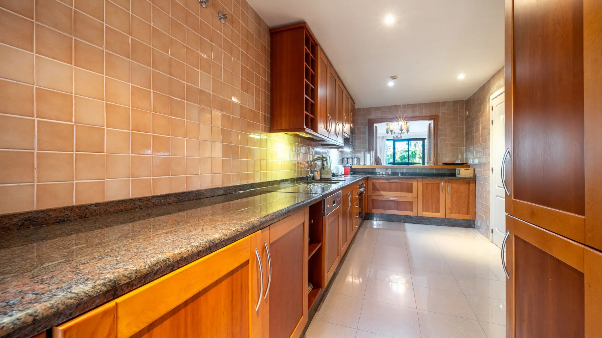 Se vende apartamento en Bahia Alcantara con 2 dormitorios