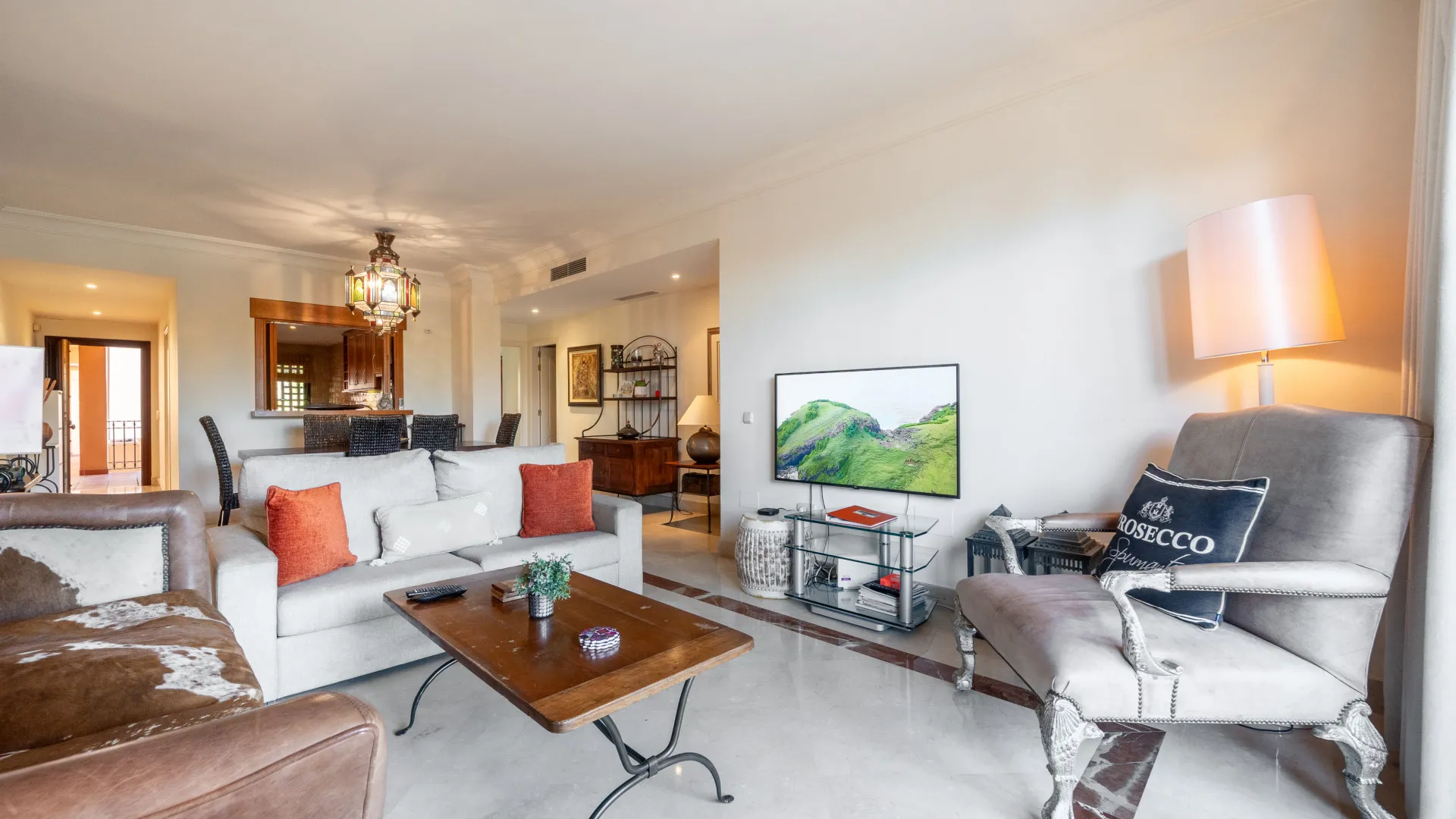 Se vende apartamento en Bahia Alcantara con 2 dormitorios