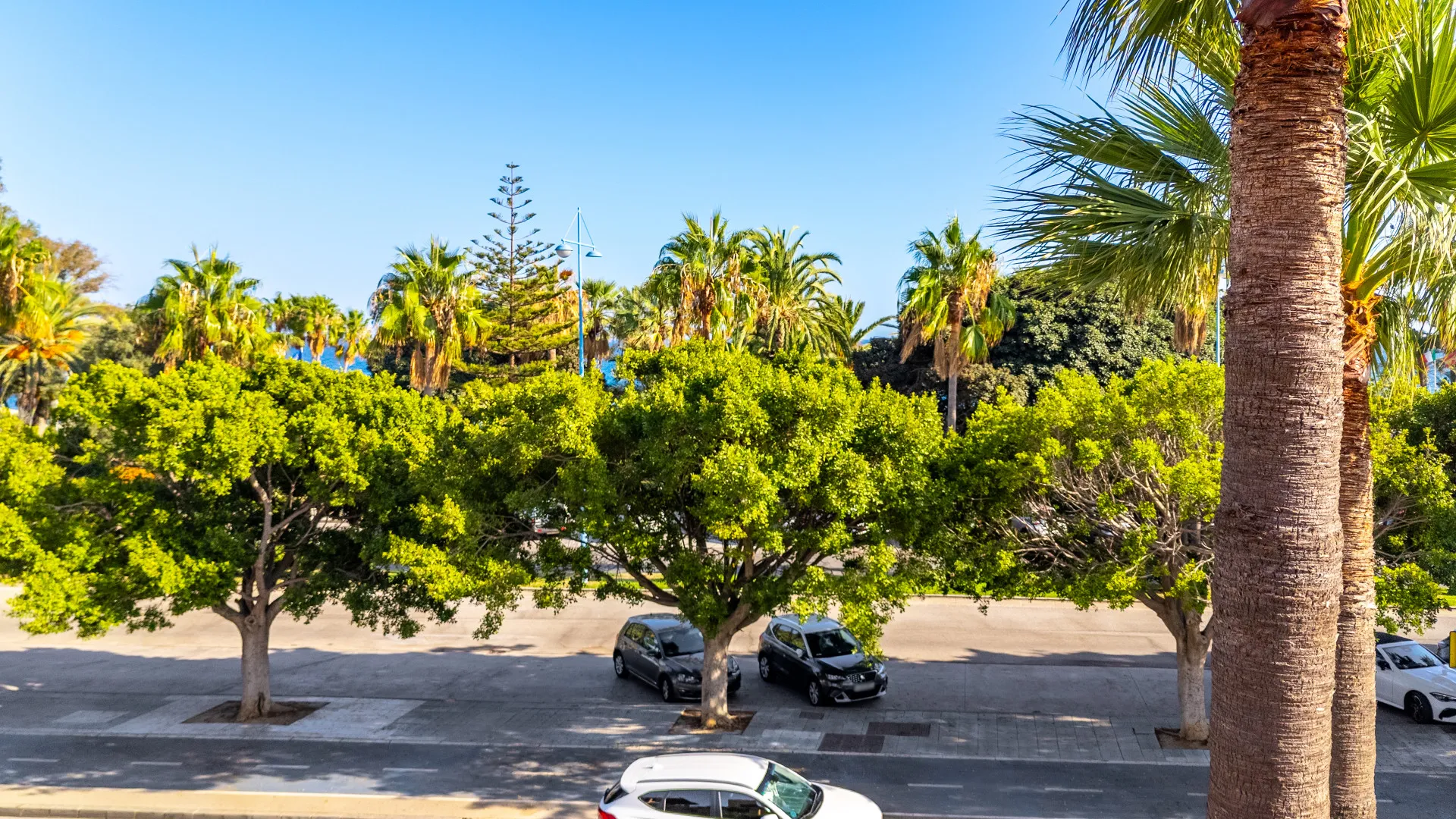 Se vende apartamento en Bahia Alcantara con 2 dormitorios