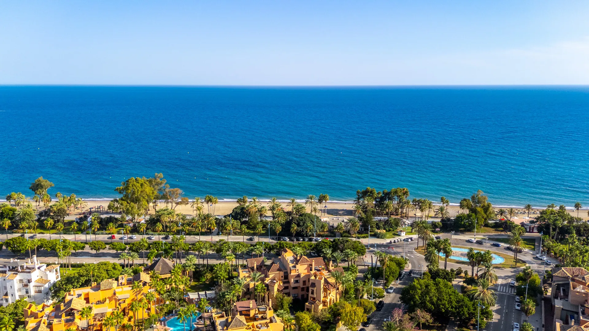 Se vende apartamento en Bahia Alcantara con 2 dormitorios