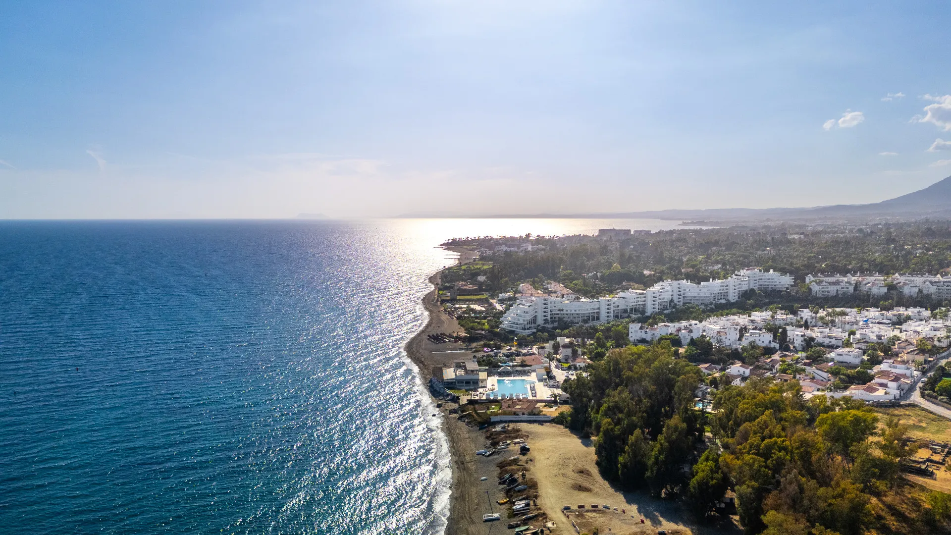 Se vende apartamento en Bahia Alcantara con 2 dormitorios