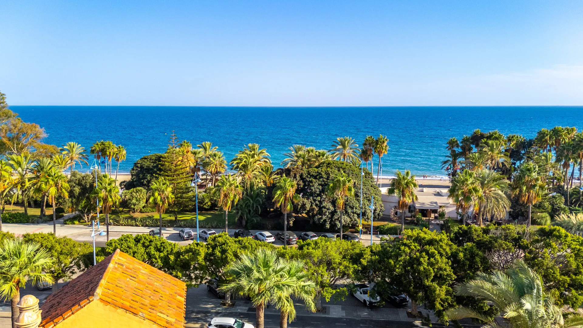 Se vende apartamento en Bahia Alcantara con 2 dormitorios