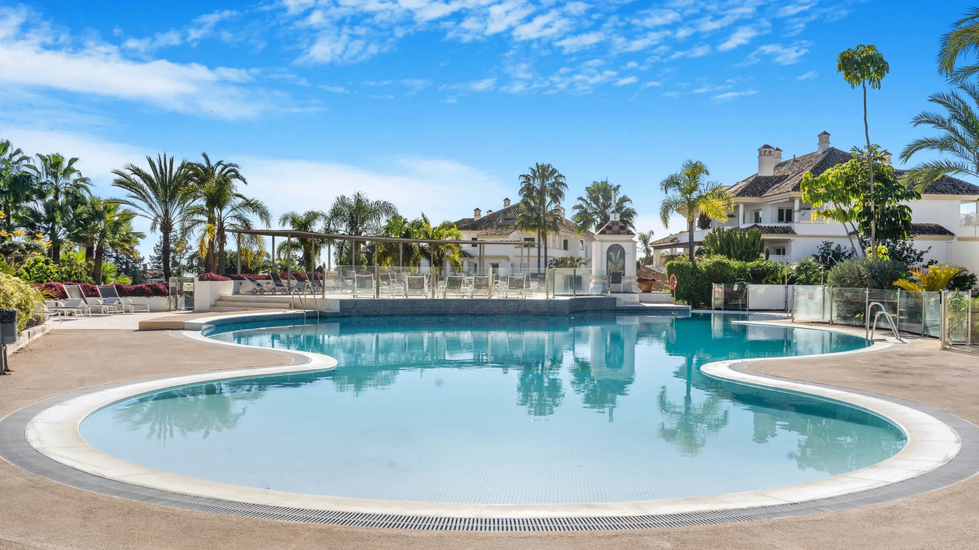 Duplex penthouse with 3 bedrooms for sale in Monte Paraiso