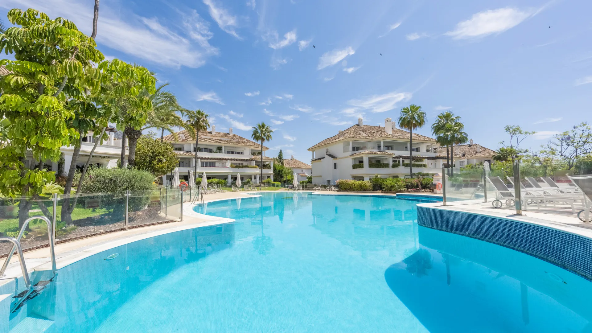 Duplex penthouse with 3 bedrooms for sale in Monte Paraiso