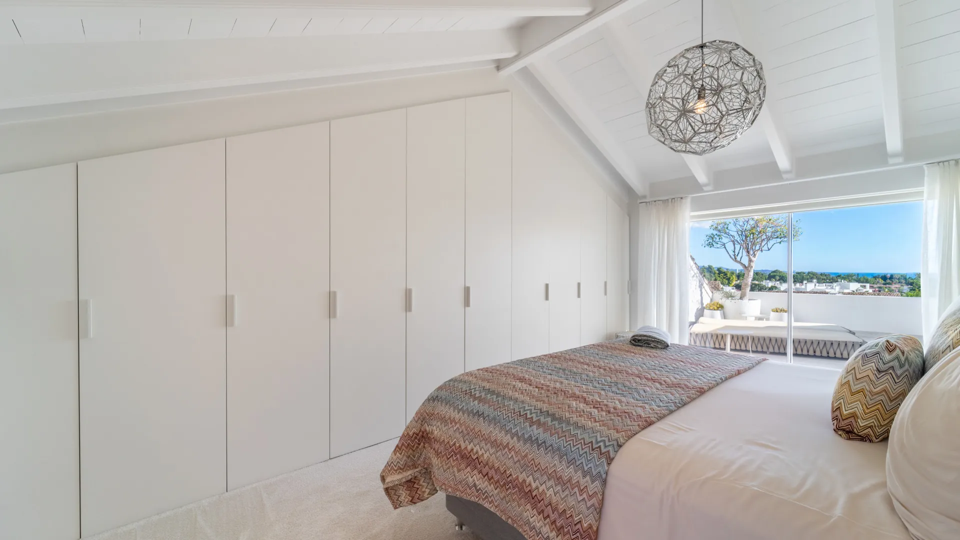 Duplex penthouse with 3 bedrooms for sale in Monte Paraiso