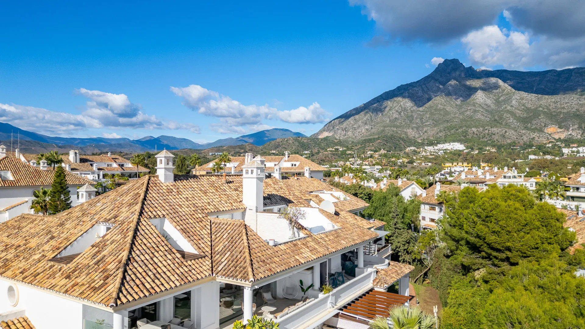 Duplex penthouse with 3 bedrooms for sale in Monte Paraiso