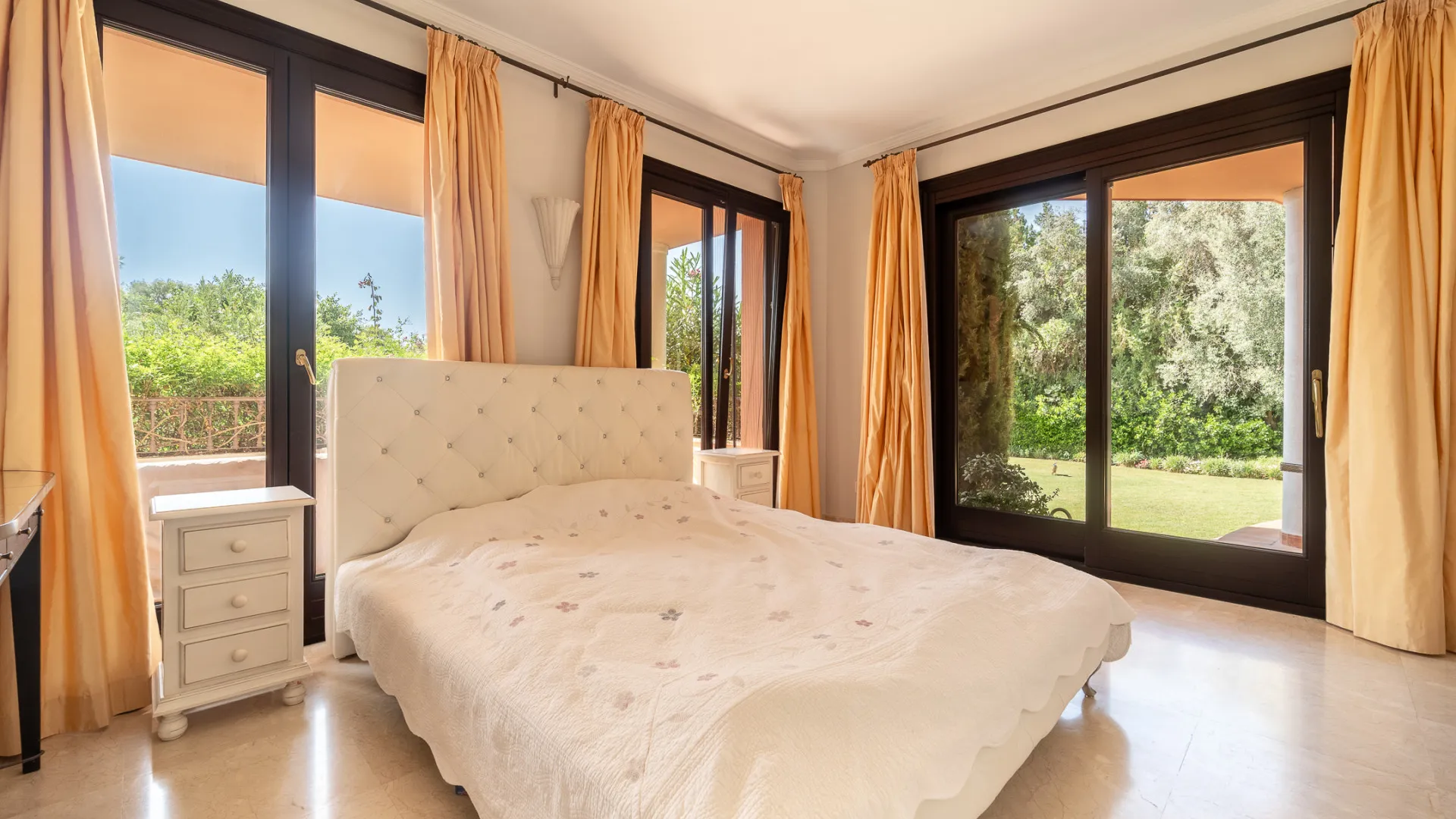 Sierra Blanca, villa en venta