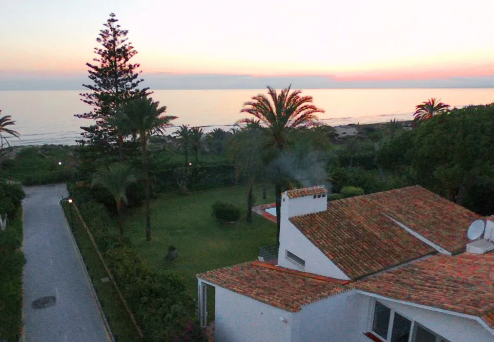 Villa con 5 dormitorios a la venta en La Reserva de los Monteros