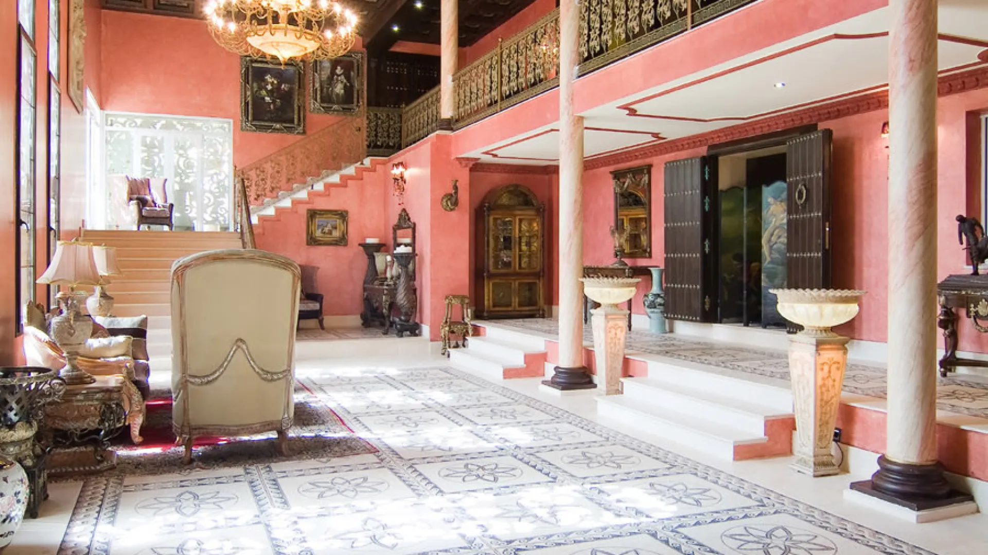 Atalaya de Rio Verde villa for sale