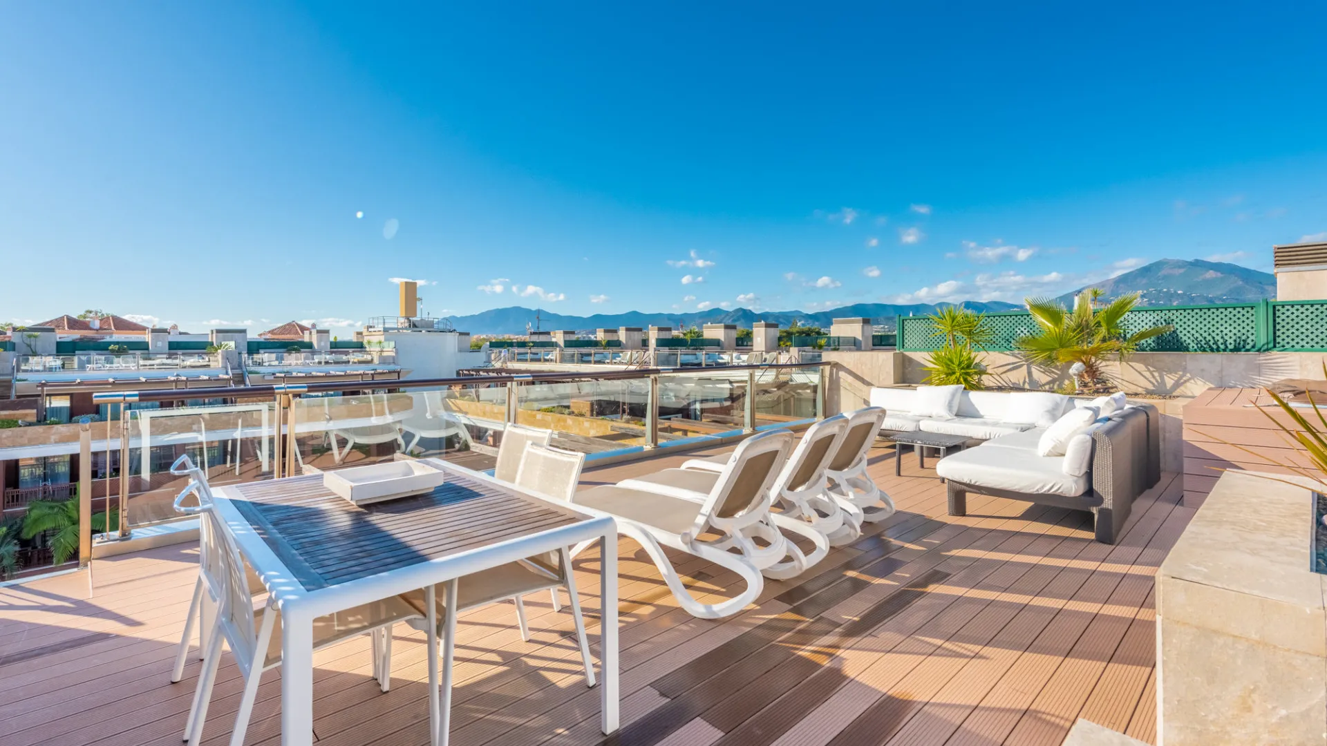 Guadalpin Banus, Ático de 2 dormitorios en venta