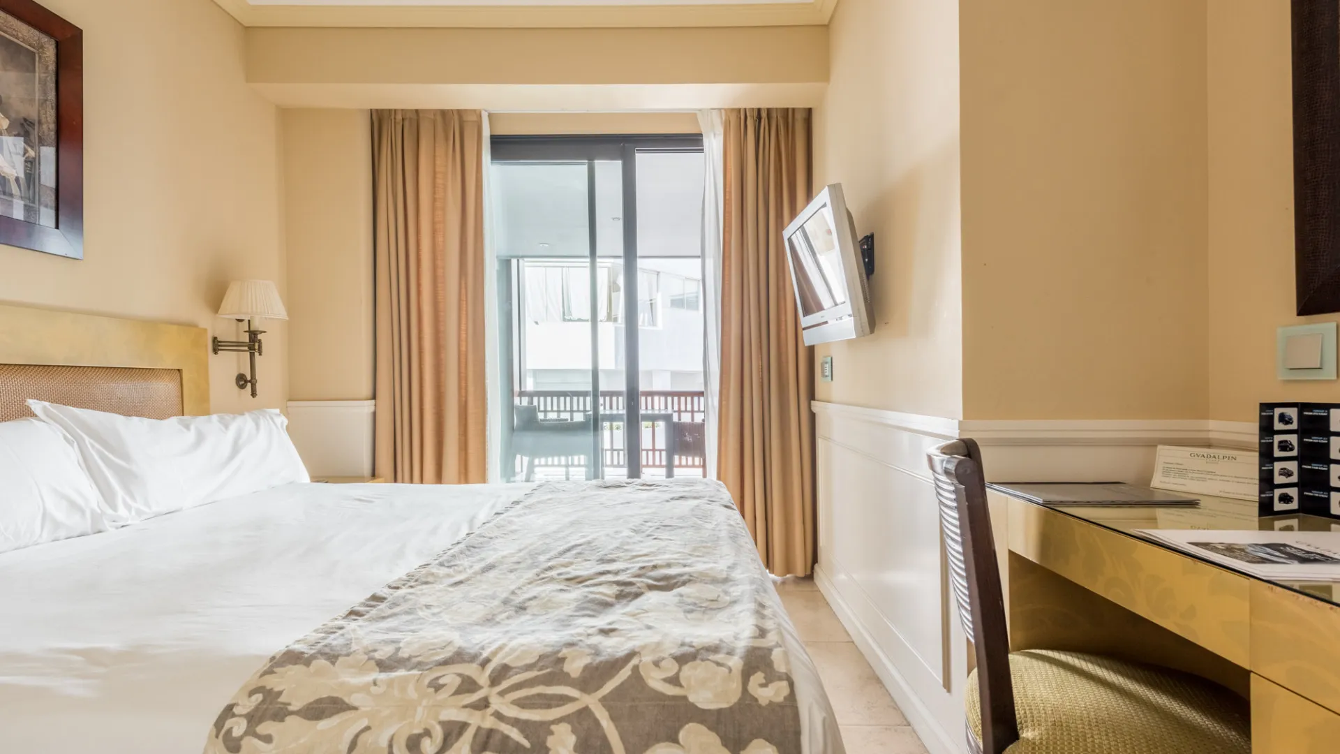 3 bedrooms Guadalpin Banus apartment for sale